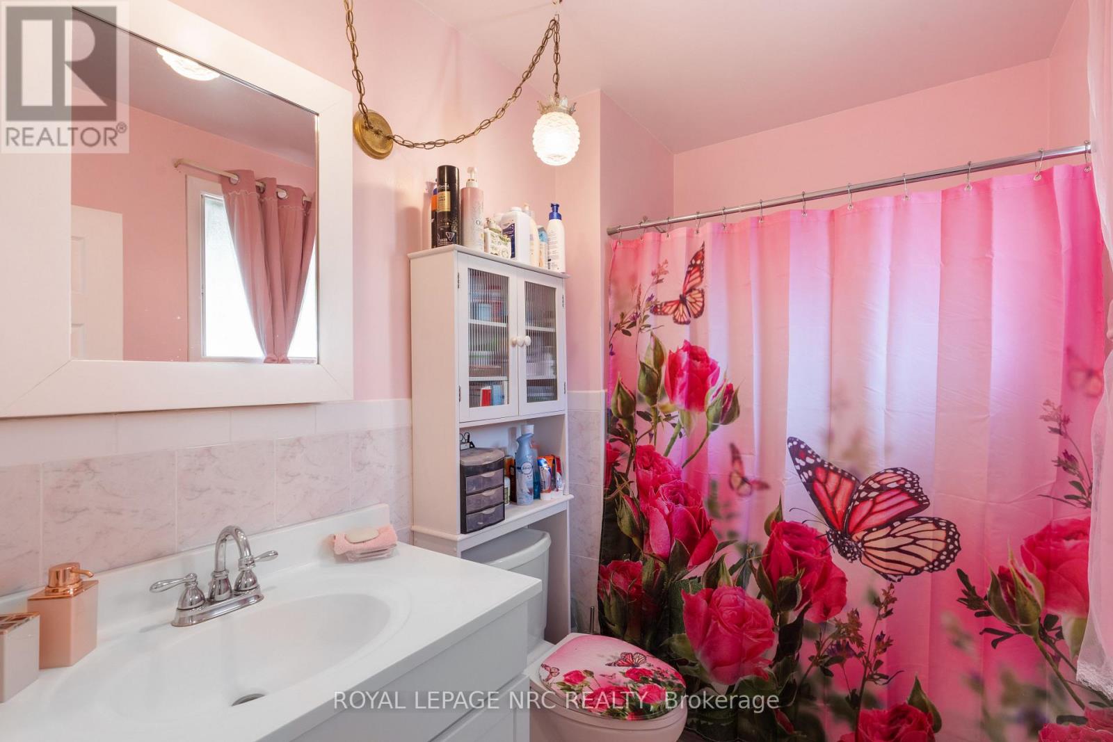 11 Cleveland Street, Thorold, Ontario  L2V 3K3 - Photo 8 - X12471381