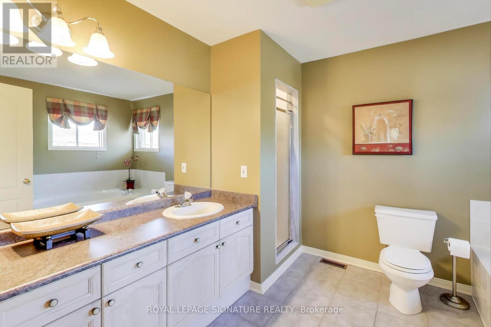 127 Mountcharles Crescent, Vaughan, Ontario  L6A 2J9 - Photo 25 - N12471190