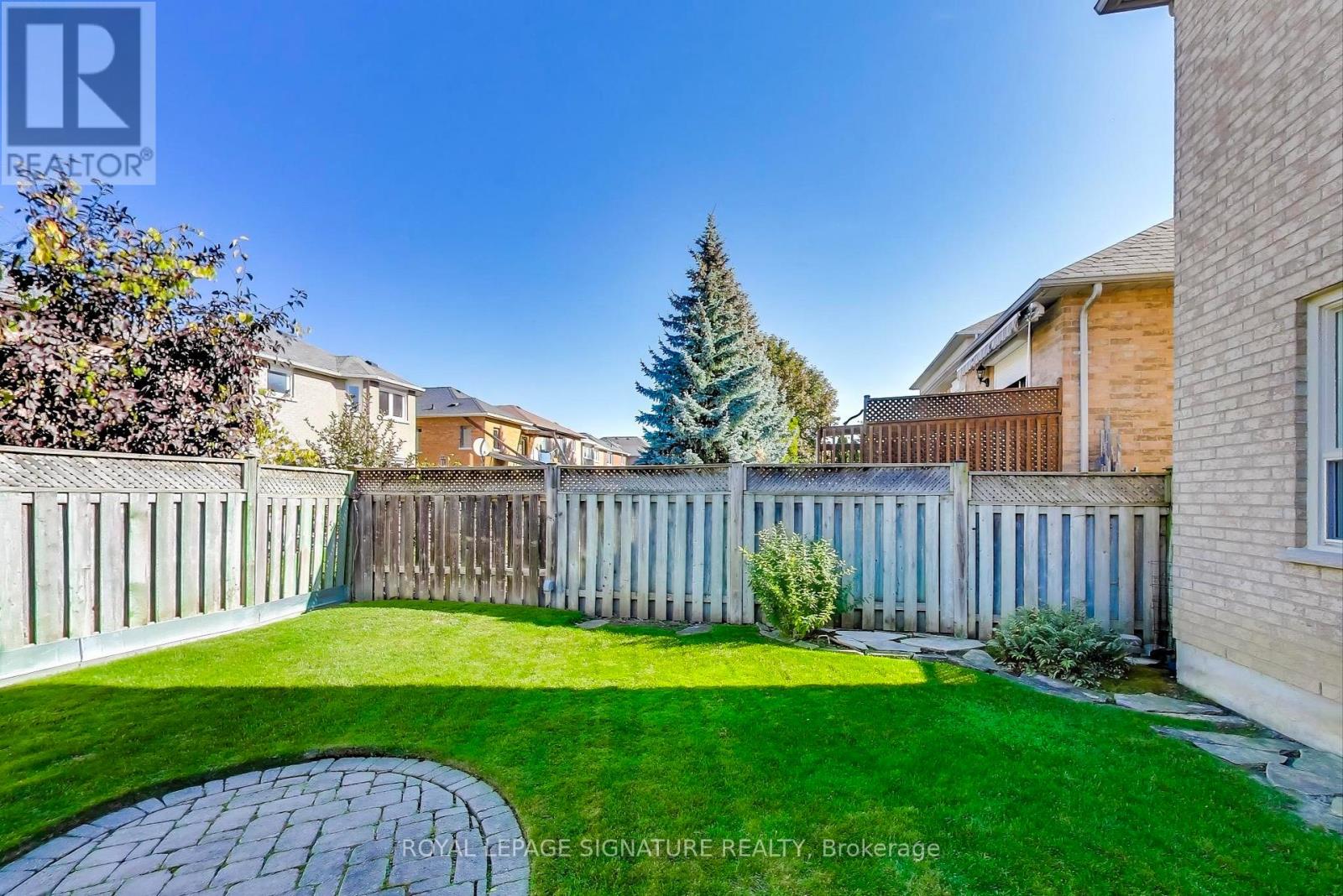 127 Mountcharles Crescent, Vaughan, Ontario  L6A 2J9 - Photo 45 - N12471190