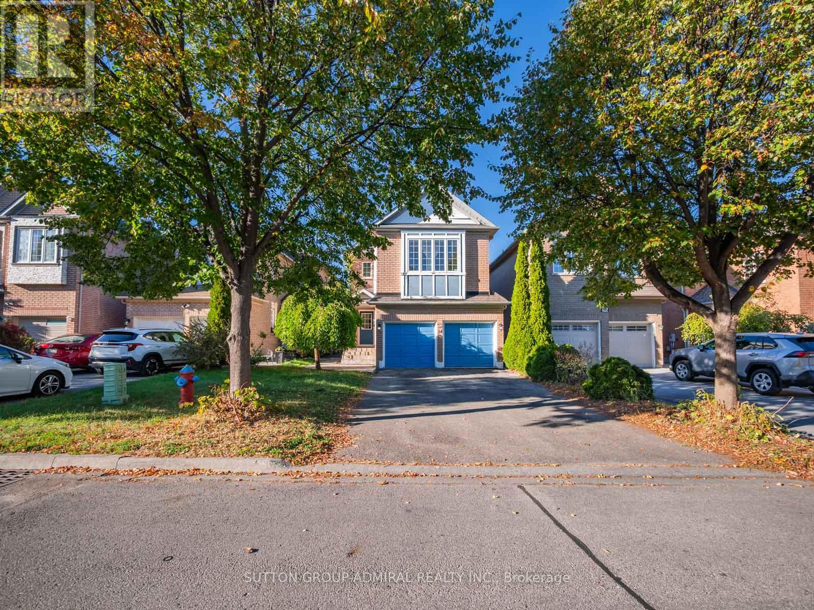 54 GOLDEN OAK AVENUE, Richmond Hill, Ontario