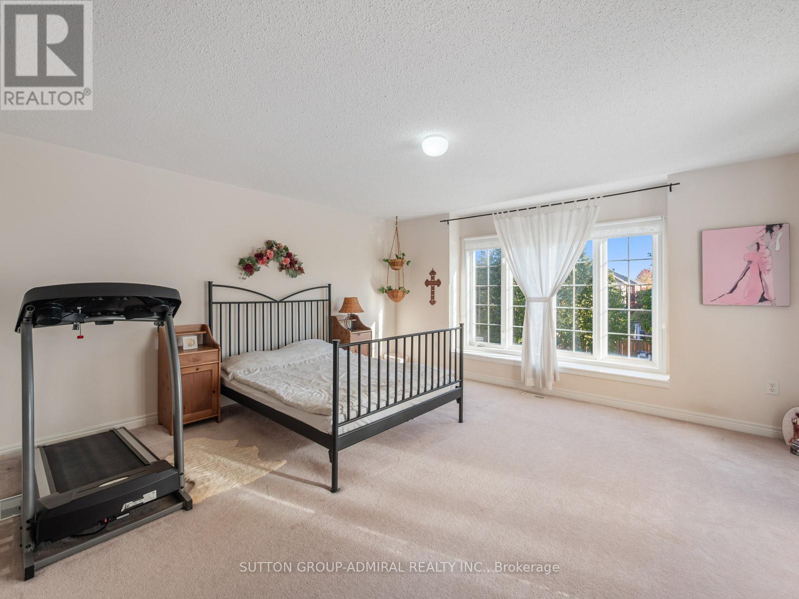 54 Golden Oak Avenue, Richmond Hill, Ontario  L4S 1Y5 - Photo 18 - N12471198