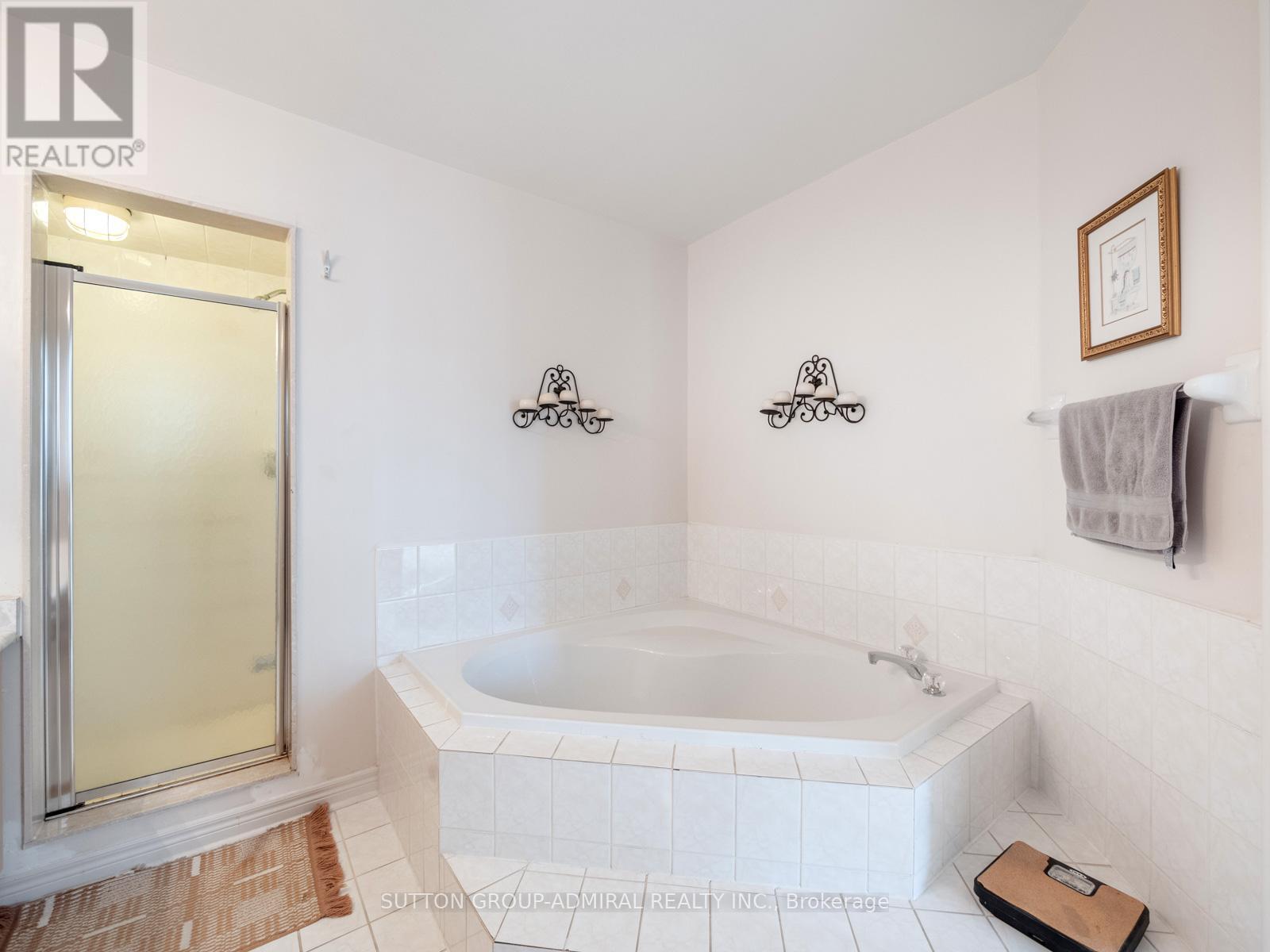 54 Golden Oak Avenue, Richmond Hill, Ontario  L4S 1Y5 - Photo 20 - N12471198