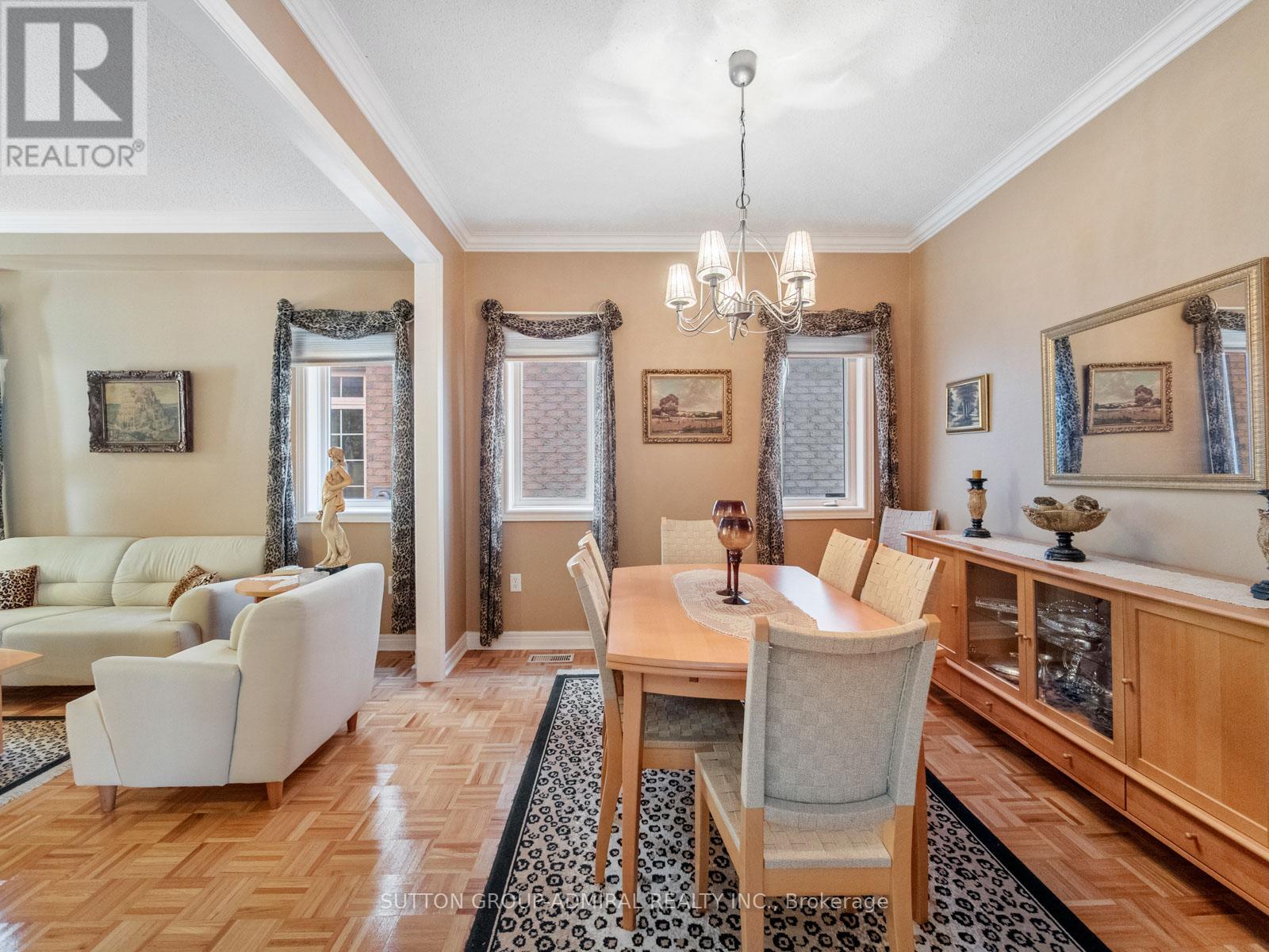 54 Golden Oak Avenue, Richmond Hill, Ontario  L4S 1Y5 - Photo 7 - N12471198