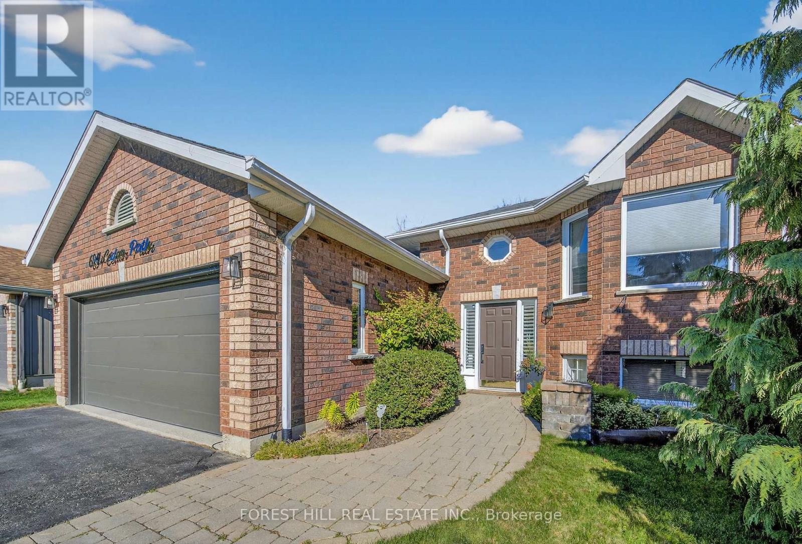 694 Cedar Path, Innisfil, Ontario  L9S 2H6 - Photo 1 - N12471219
