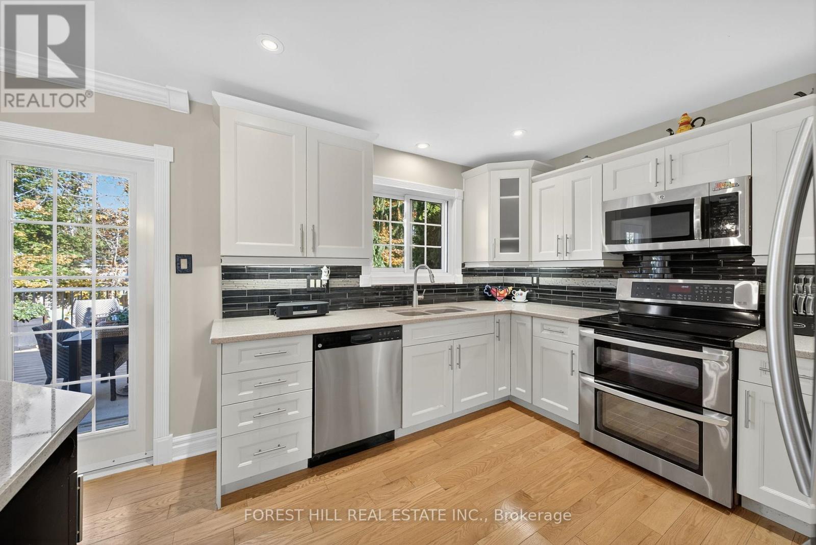 694 Cedar Path, Innisfil, Ontario  L9S 2H6 - Photo 13 - N12471219