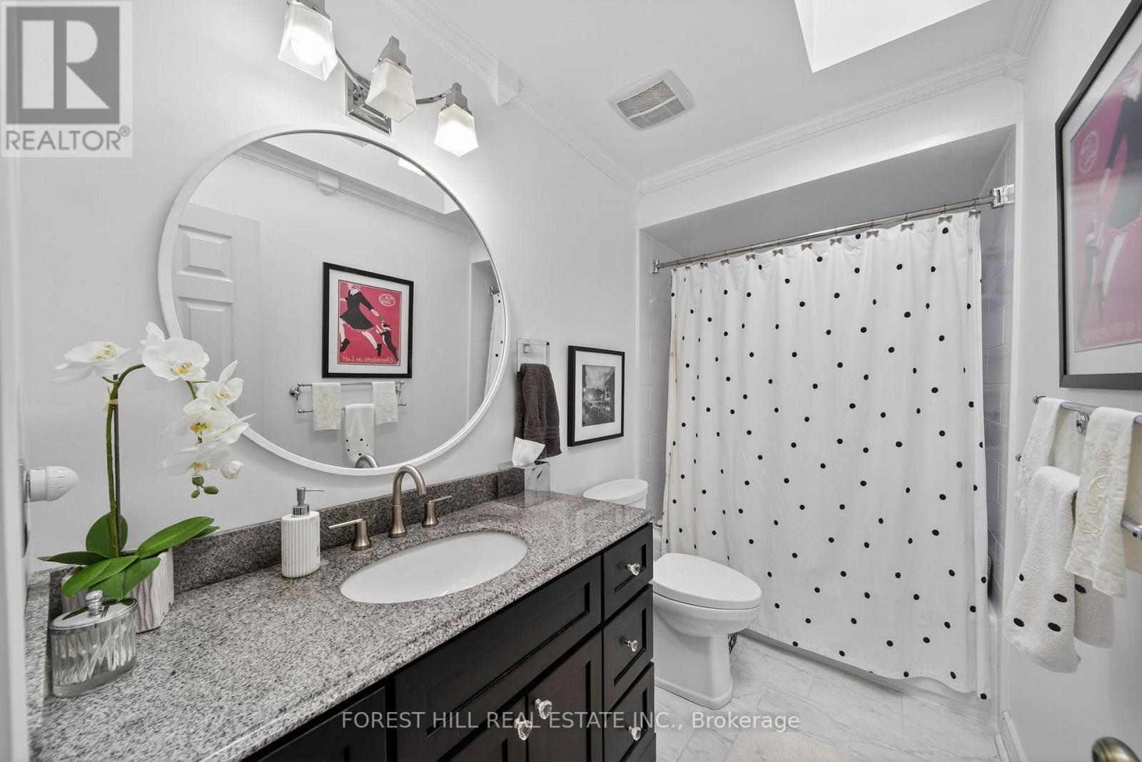 694 Cedar Path, Innisfil, Ontario  L9S 2H6 - Photo 15 - N12471219