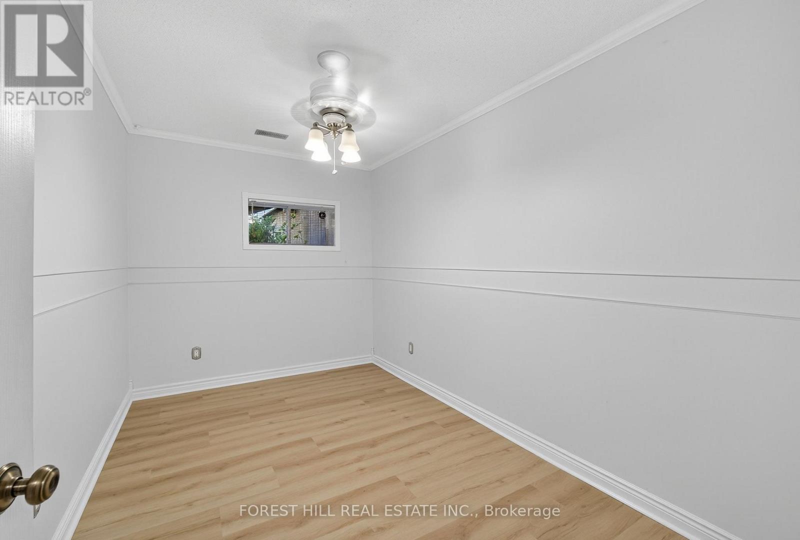 694 Cedar Path, Innisfil, Ontario  L9S 2H6 - Photo 25 - N12471219
