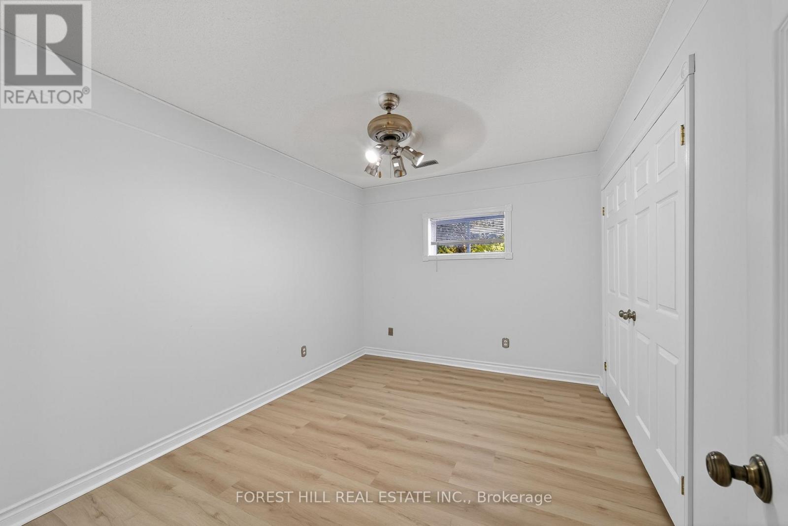 694 Cedar Path, Innisfil, Ontario  L9S 2H6 - Photo 26 - N12471219