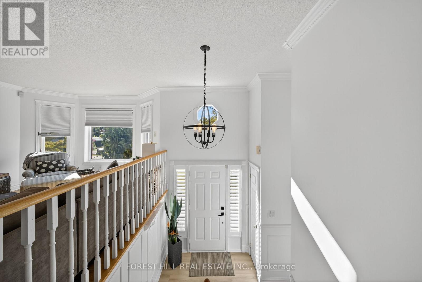 694 Cedar Path, Innisfil, Ontario  L9S 2H6 - Photo 3 - N12471219