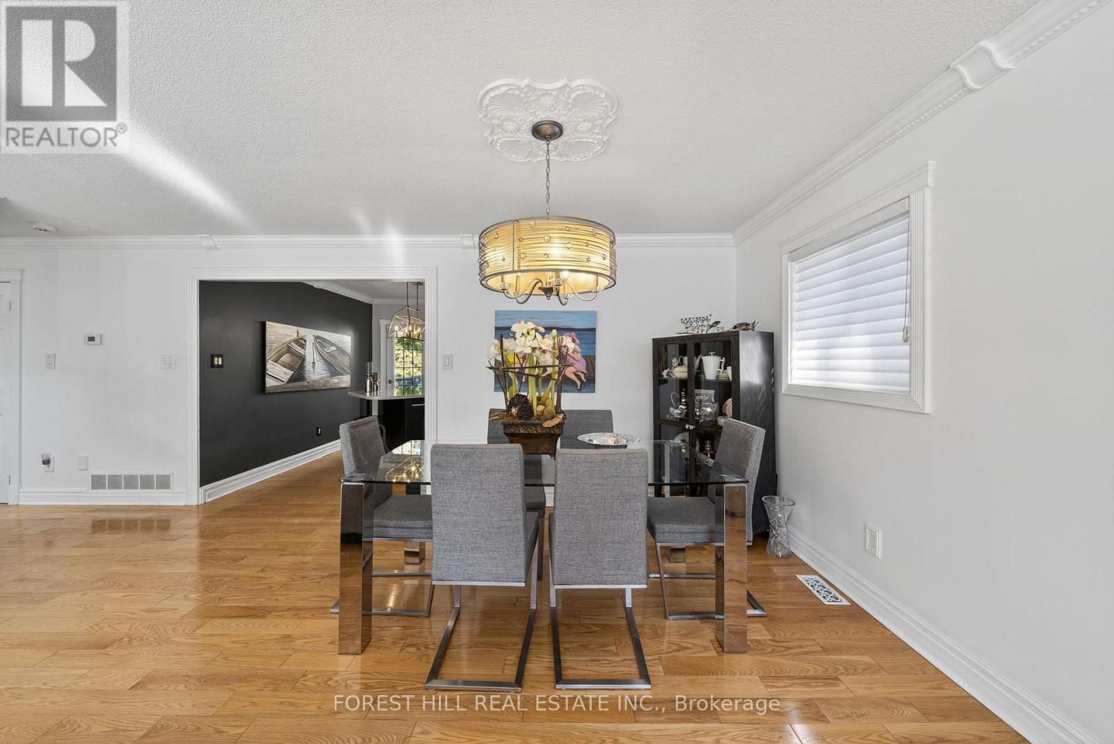 694 Cedar Path, Innisfil, Ontario  L9S 2H6 - Photo 9 - N12471219