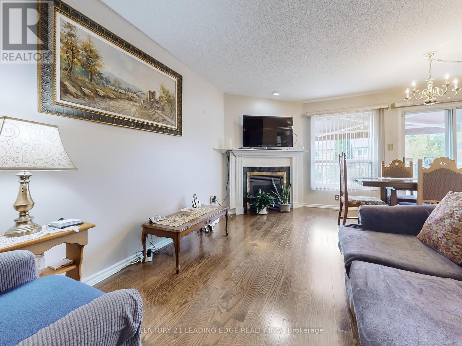36 Opera Place, Vaughan, Ontario  L4L 8Y8 - Photo 10 - N12471224