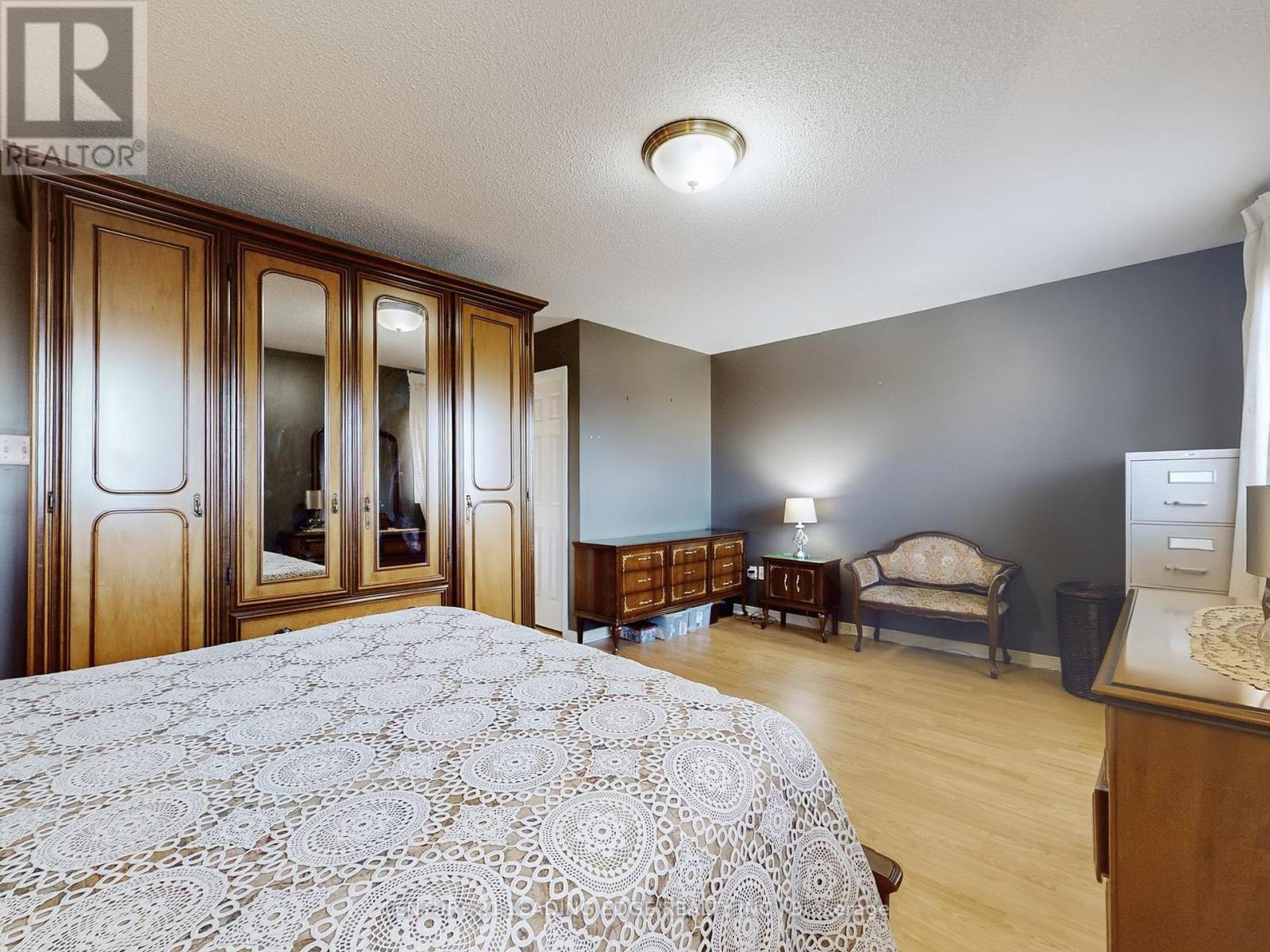 36 Opera Place, Vaughan, Ontario  L4L 8Y8 - Photo 17 - N12471224
