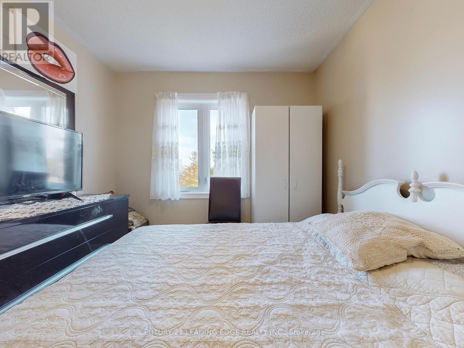 36 Opera Place, Vaughan, Ontario  L4L 8Y8 - Photo 19 - N12471224