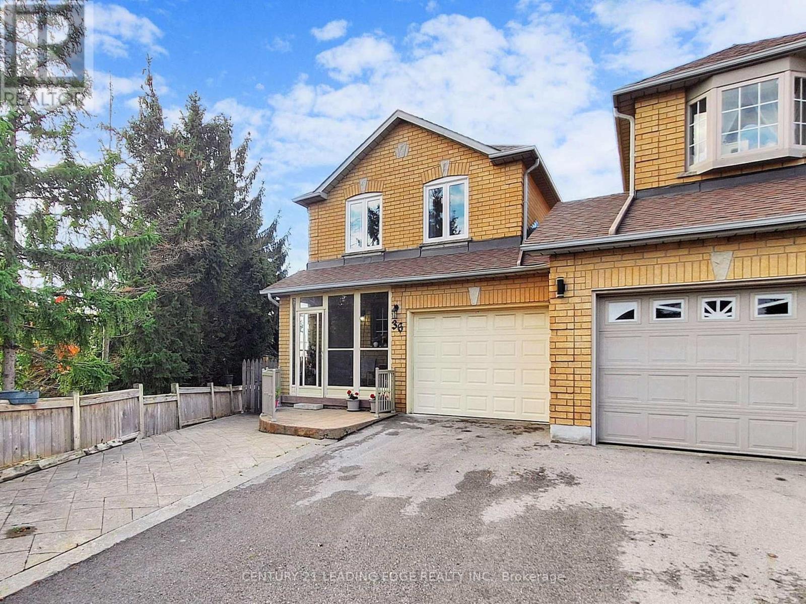 36 Opera Place, Vaughan, Ontario  L4L 8Y8 - Photo 2 - N12471224