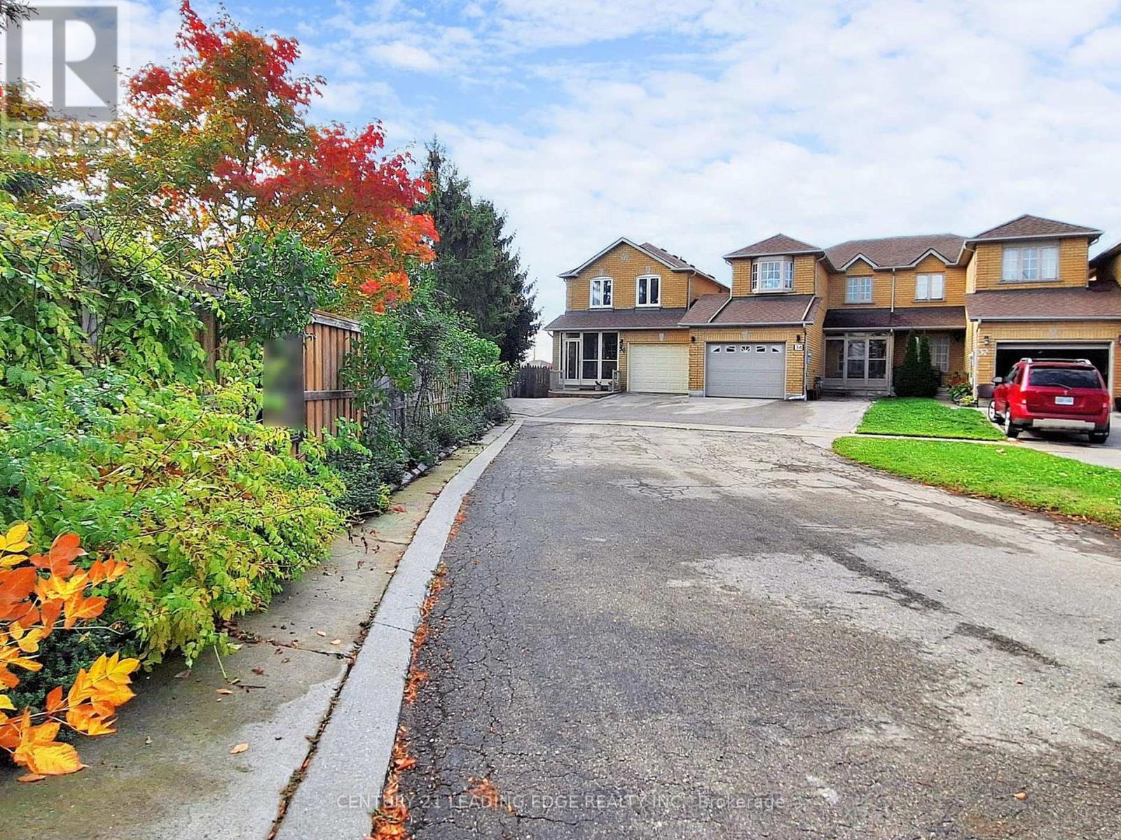 36 Opera Place, Vaughan, Ontario  L4L 8Y8 - Photo 3 - N12471224