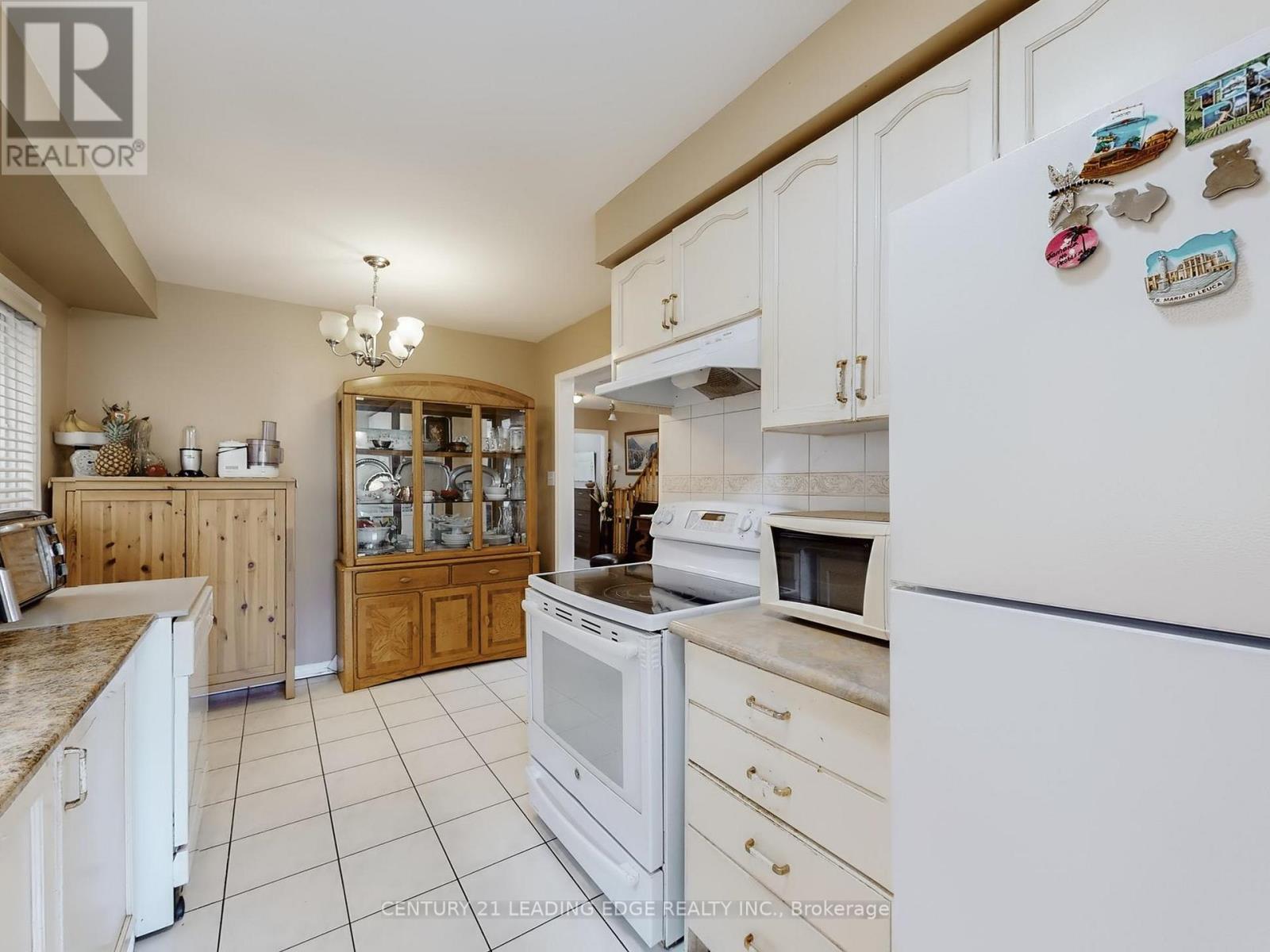 36 Opera Place, Vaughan, Ontario  L4L 8Y8 - Photo 9 - N12471224