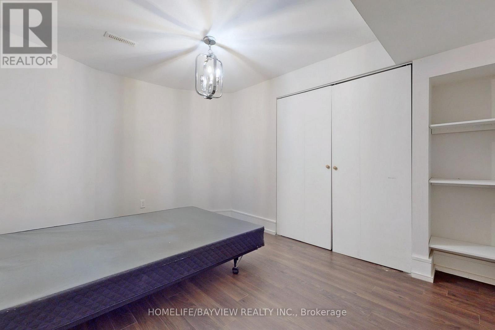 72 Lensmith Drive, Aurora, Ontario  L4G 6R9 - Photo 12 - N12471236