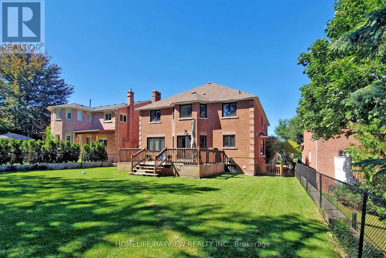 72 Lensmith Drive, Aurora, Ontario  L4G 6R9 - Photo 17 - N12471236