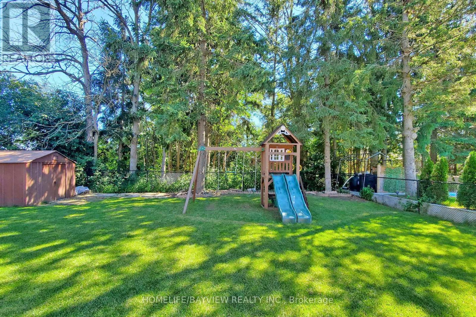 72 Lensmith Drive, Aurora, Ontario  L4G 6R9 - Photo 18 - N12471236