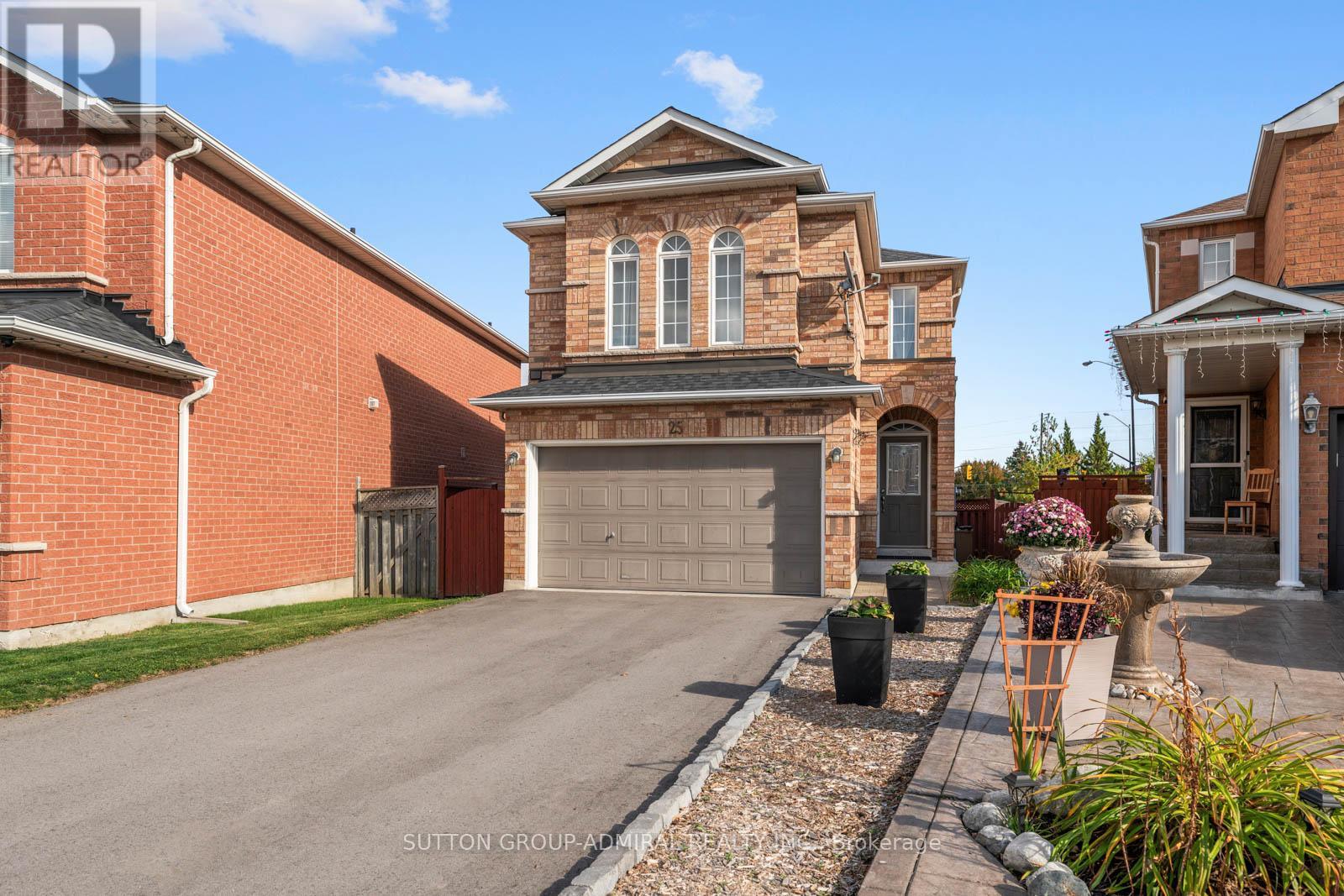 25 Umbria Crescent, Vaughan, Ontario  L4H 2E1 - Photo 1 - N12471240