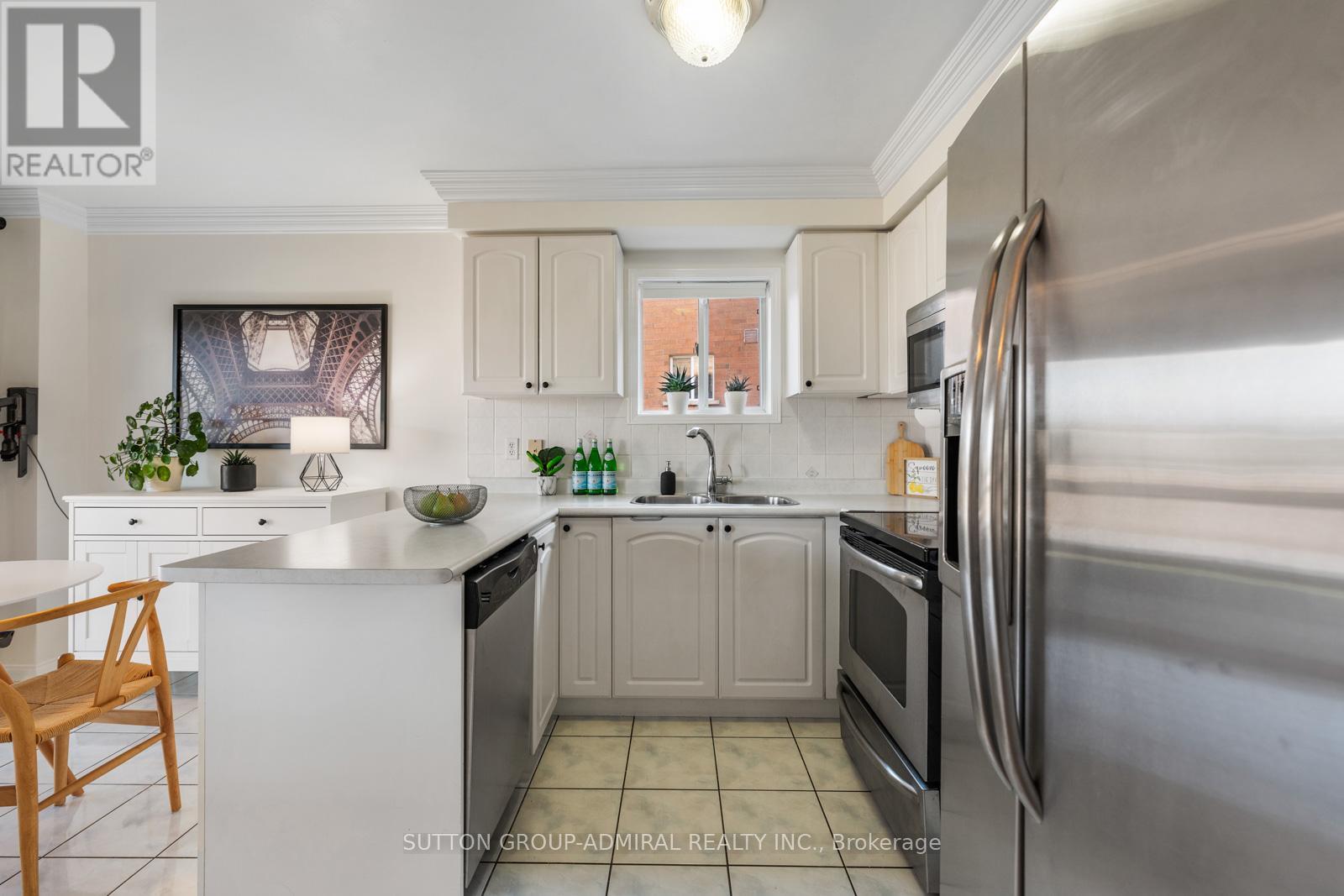 25 Umbria Crescent, Vaughan, Ontario  L4H 2E1 - Photo 13 - N12471240
