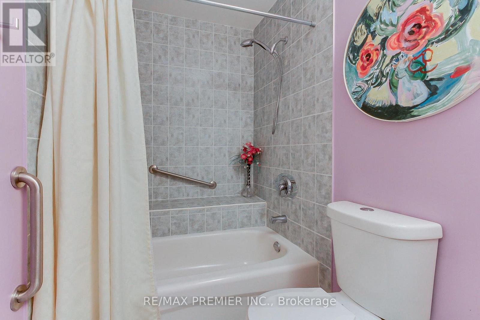 110 - 32 Church Street, King, Ontario  L0G 1T0 - Photo 22 - N12471254