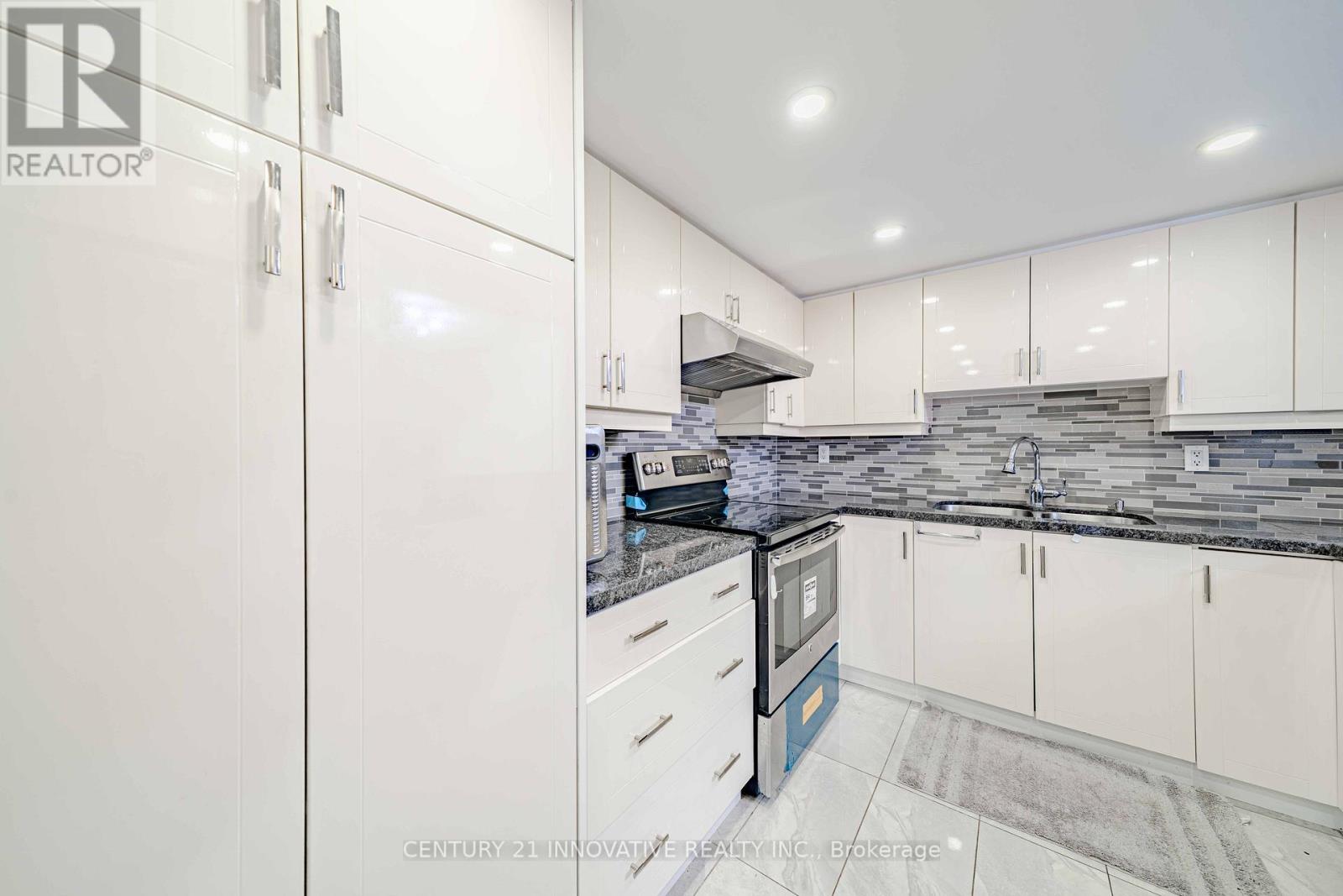 511 - 5 Weldrick Road W, Richmond Hill (North Richvale), Ontario  L4C 8S9 - Photo 23 - N12471272