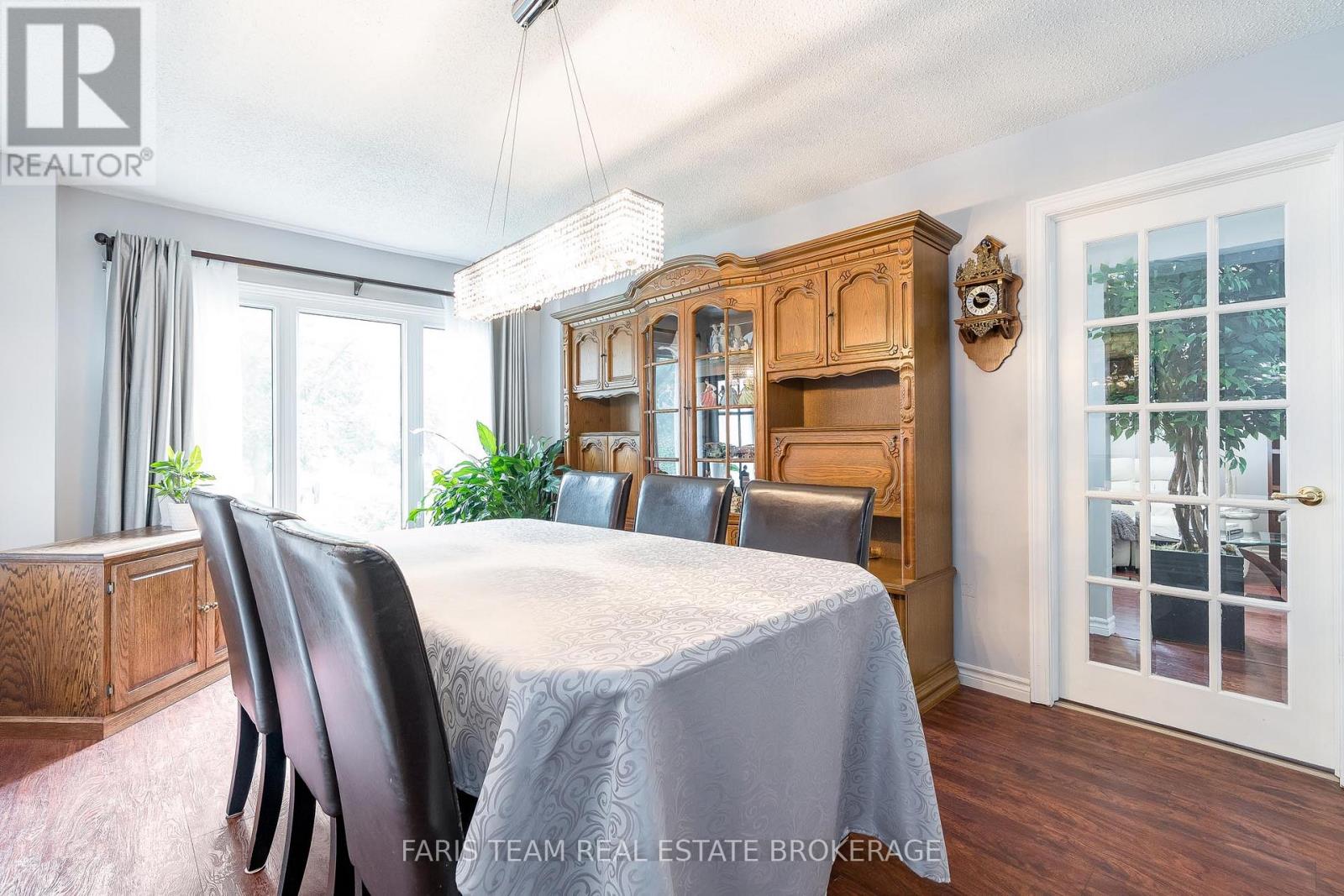 963 Linden Street, Innisfil, Ontario  L9S 1W6 - Photo 10 - N12471301