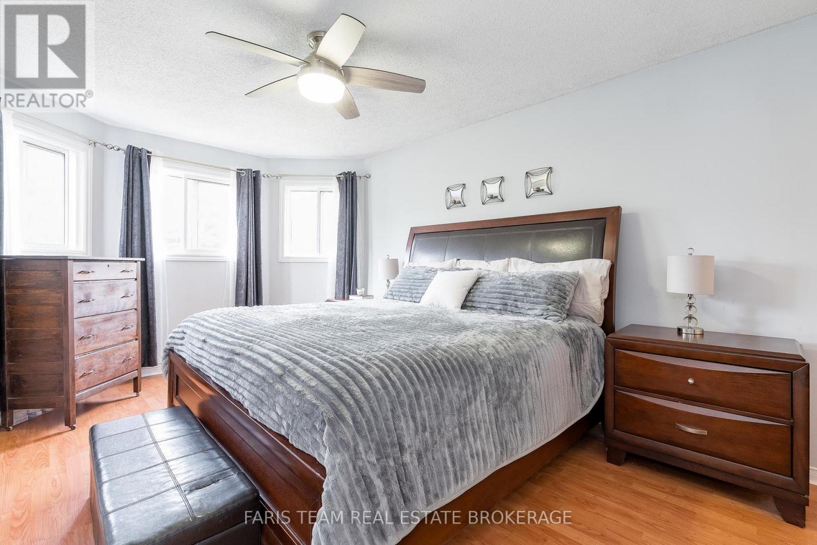 963 Linden Street, Innisfil, Ontario  L9S 1W6 - Photo 16 - N12471301