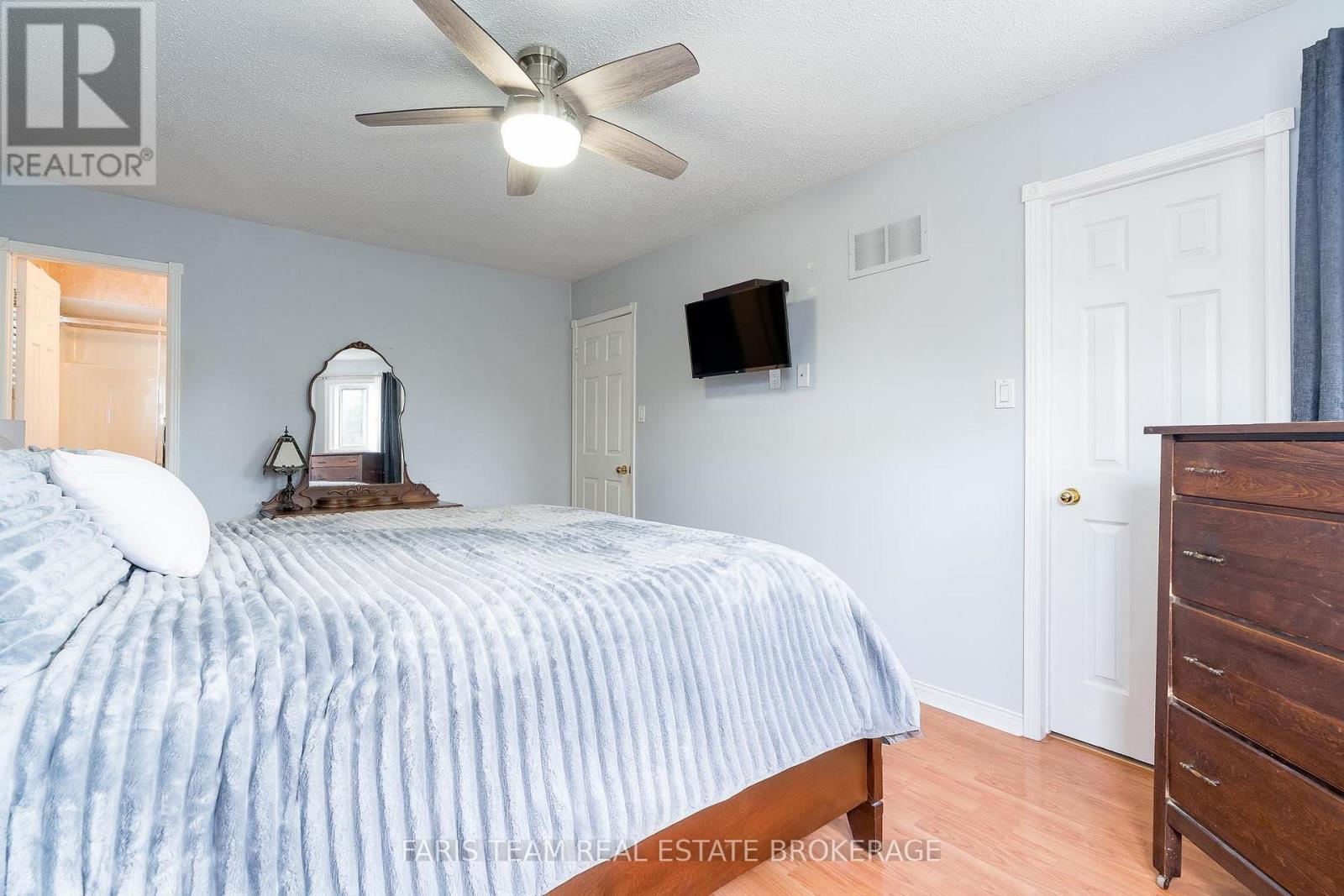 963 Linden Street, Innisfil, Ontario  L9S 1W6 - Photo 17 - N12471301