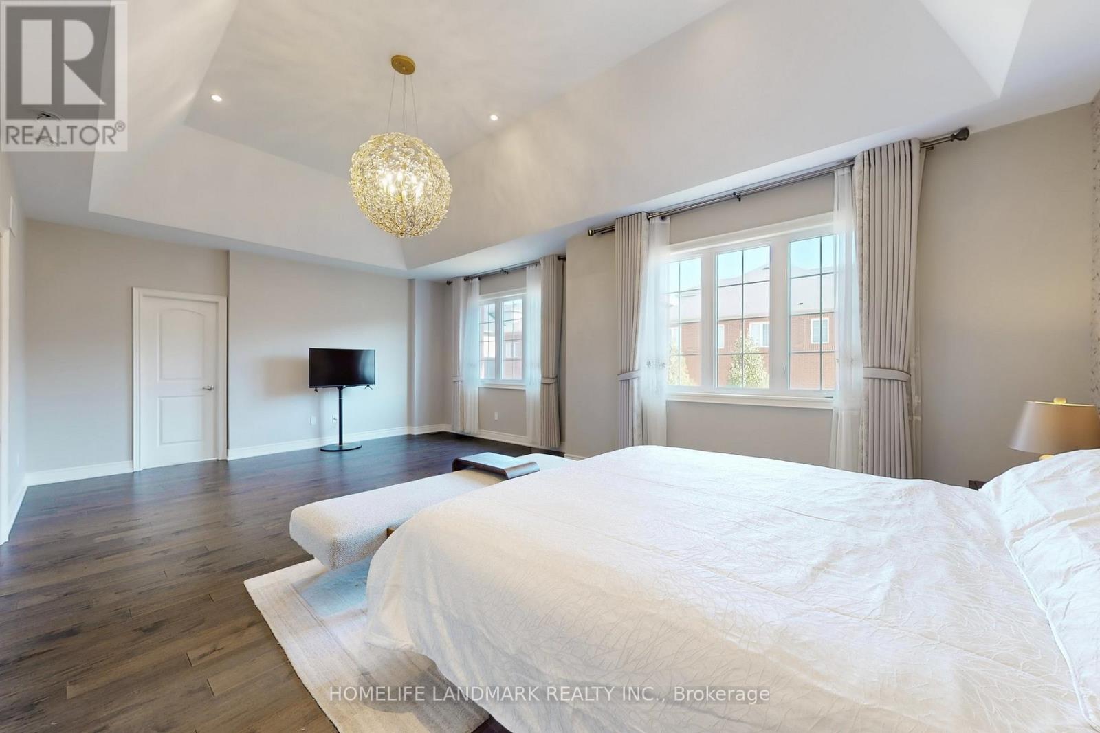 213 Farrell Road, Vaughan, Ontario  L6A 4W6 - Photo 25 - N12471312