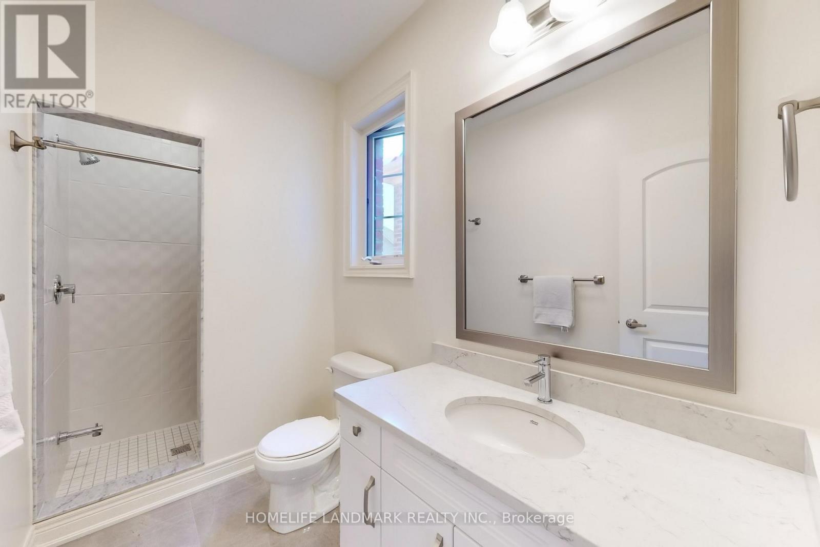 213 Farrell Road, Vaughan, Ontario  L6A 4W6 - Photo 35 - N12471312