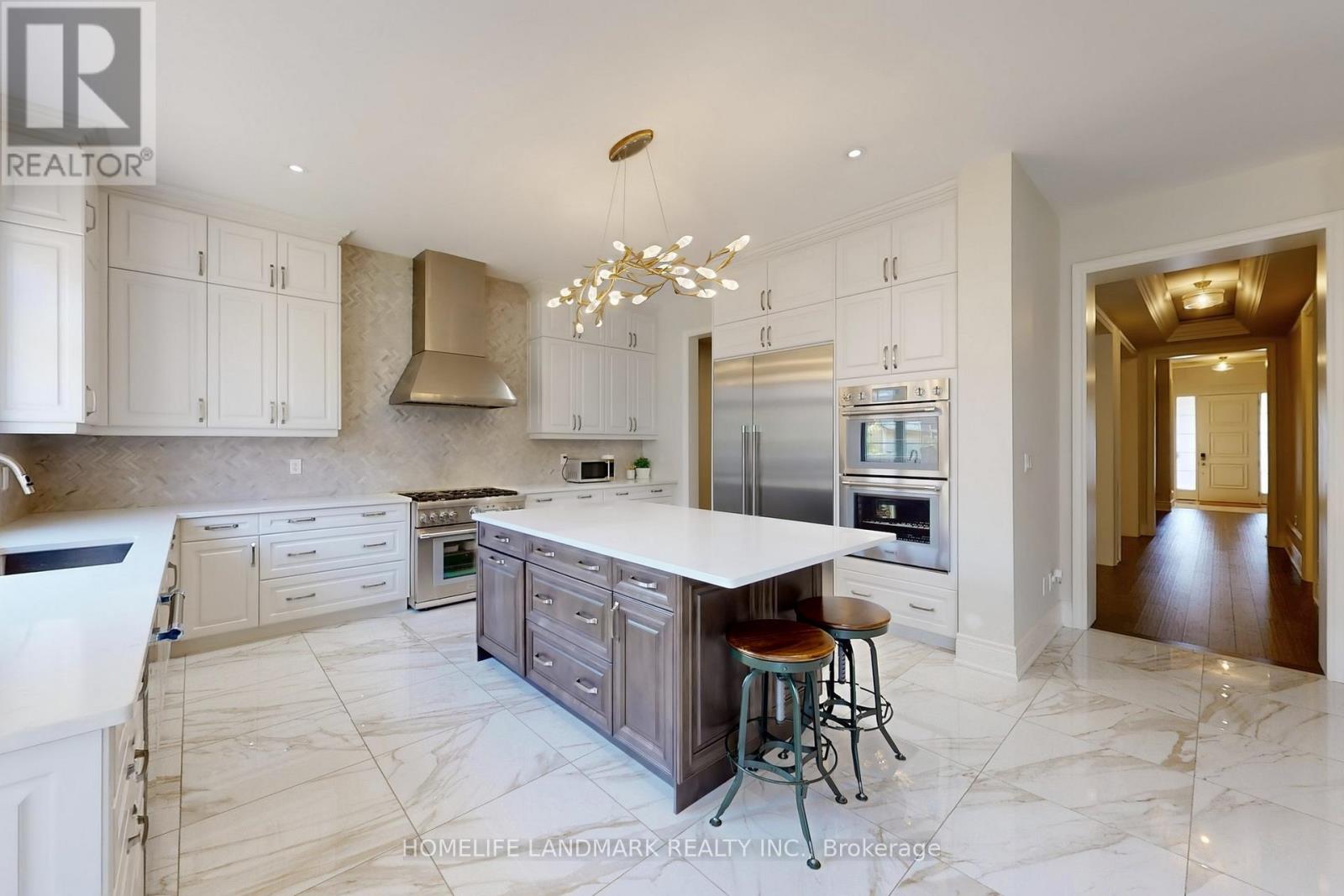 213 Farrell Road, Vaughan, Ontario  L6A 4W6 - Photo 5 - N12471312