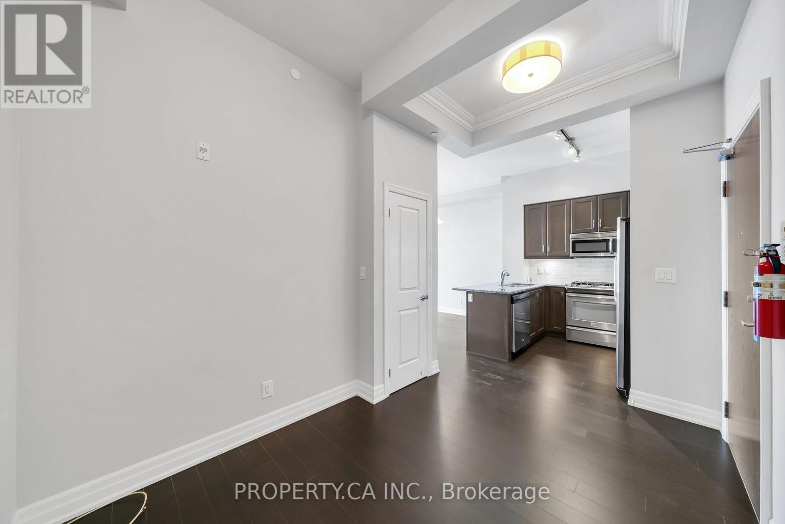 518 - 111 Civic Square Gate, Aurora, Ontario  L4G 0S6 - Photo 13 - N12471331