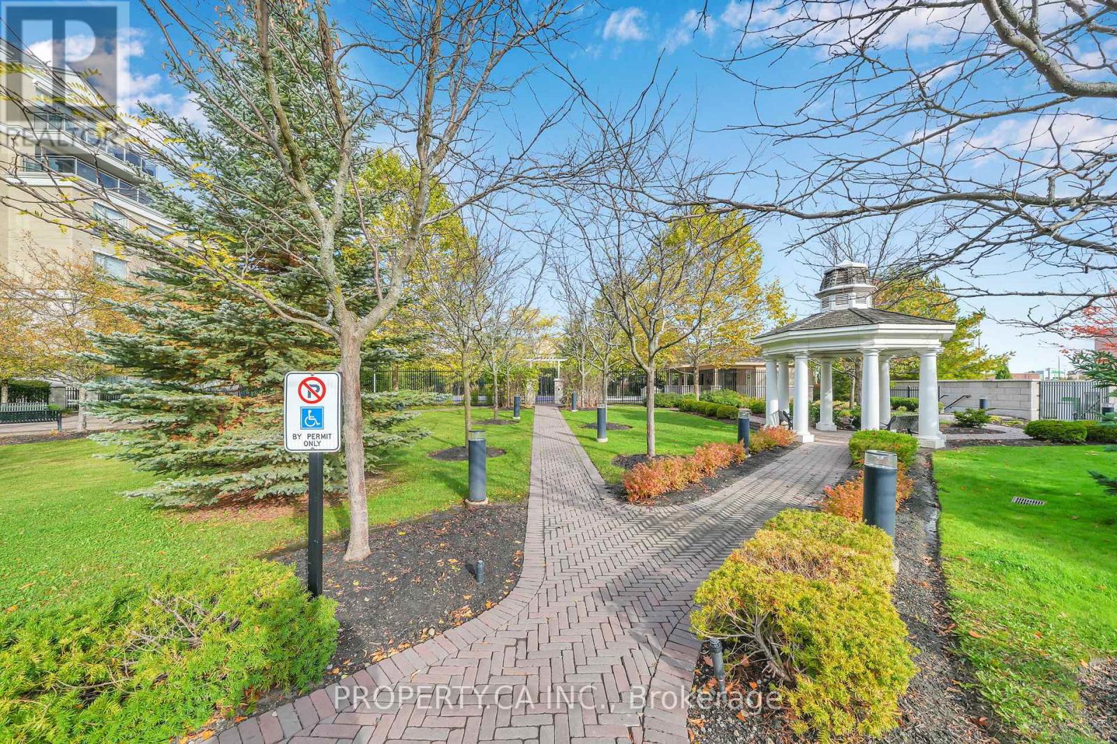 518 - 111 Civic Square Gate, Aurora, Ontario  L4G 0S6 - Photo 29 - N12471331