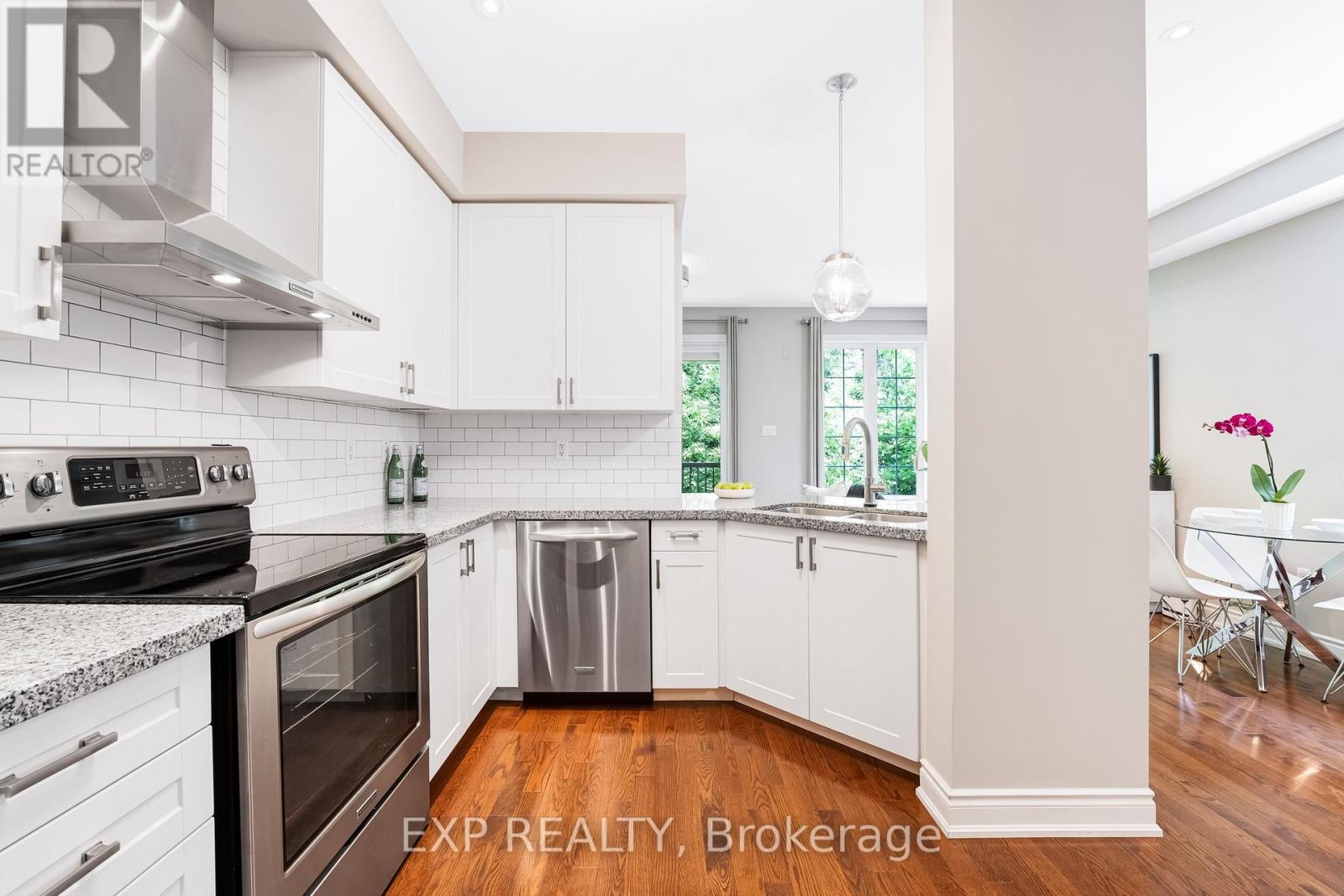 776 Harry Syratt Avenue, Newmarket, Ontario  L3X 0A3 - Photo 10 - N12471333