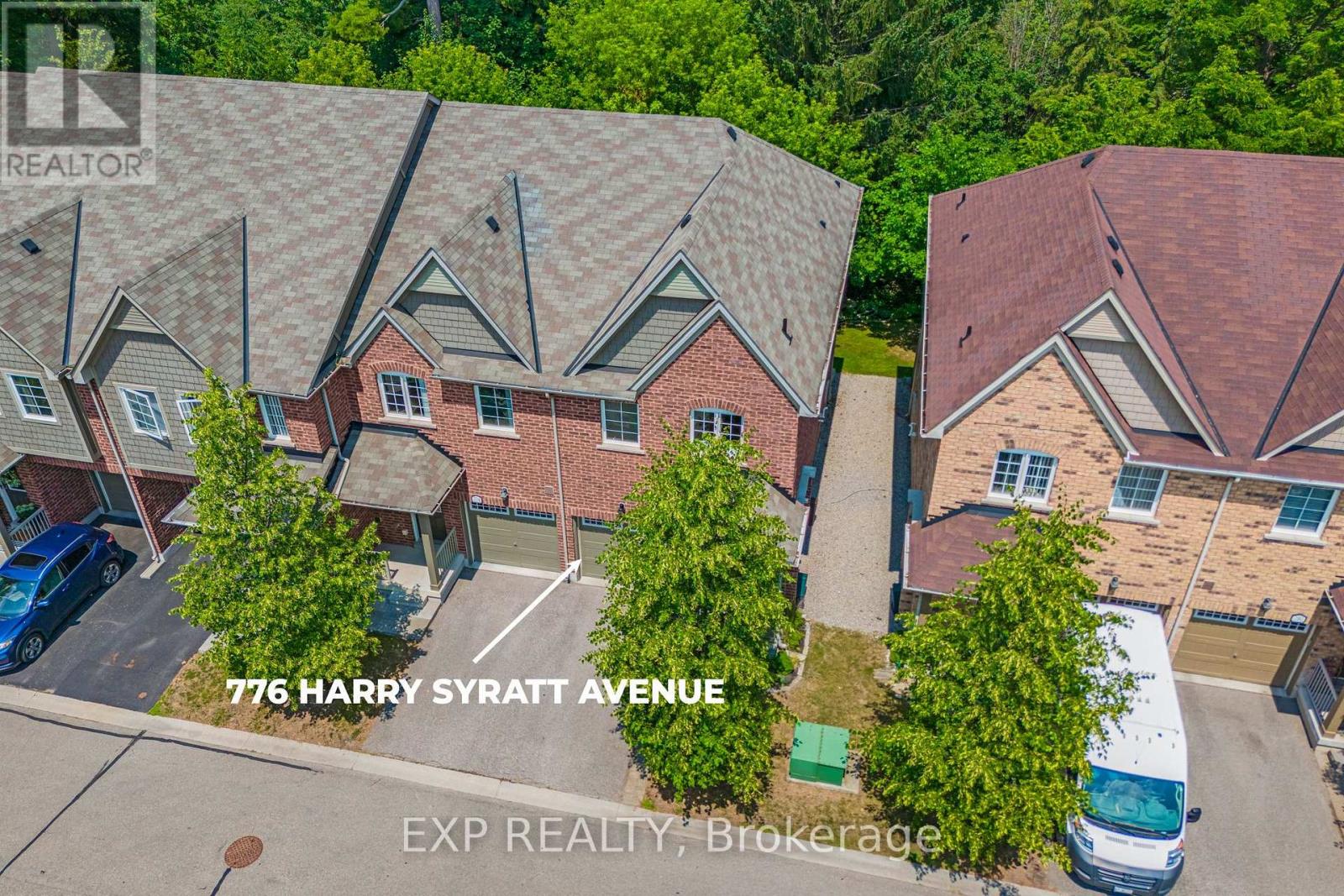 776 Harry Syratt Avenue, Newmarket, Ontario  L3X 0A3 - Photo 2 - N12471333