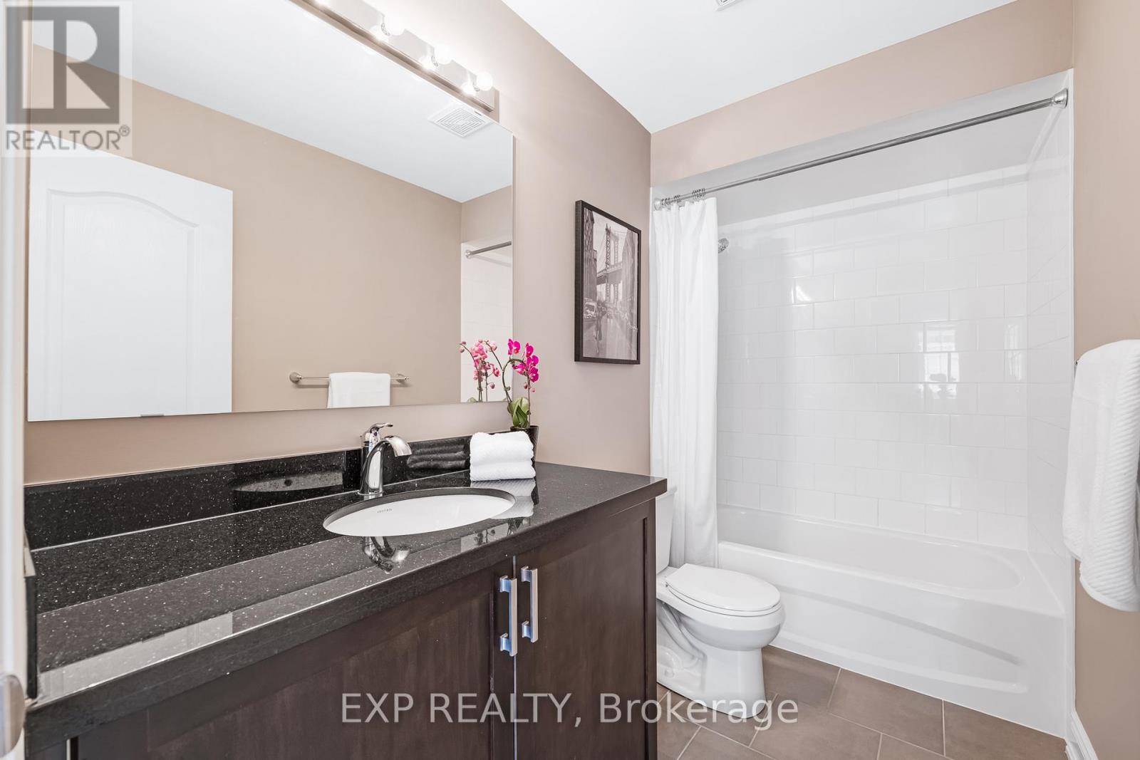 776 Harry Syratt Avenue, Newmarket, Ontario  L3X 0A3 - Photo 31 - N12471333
