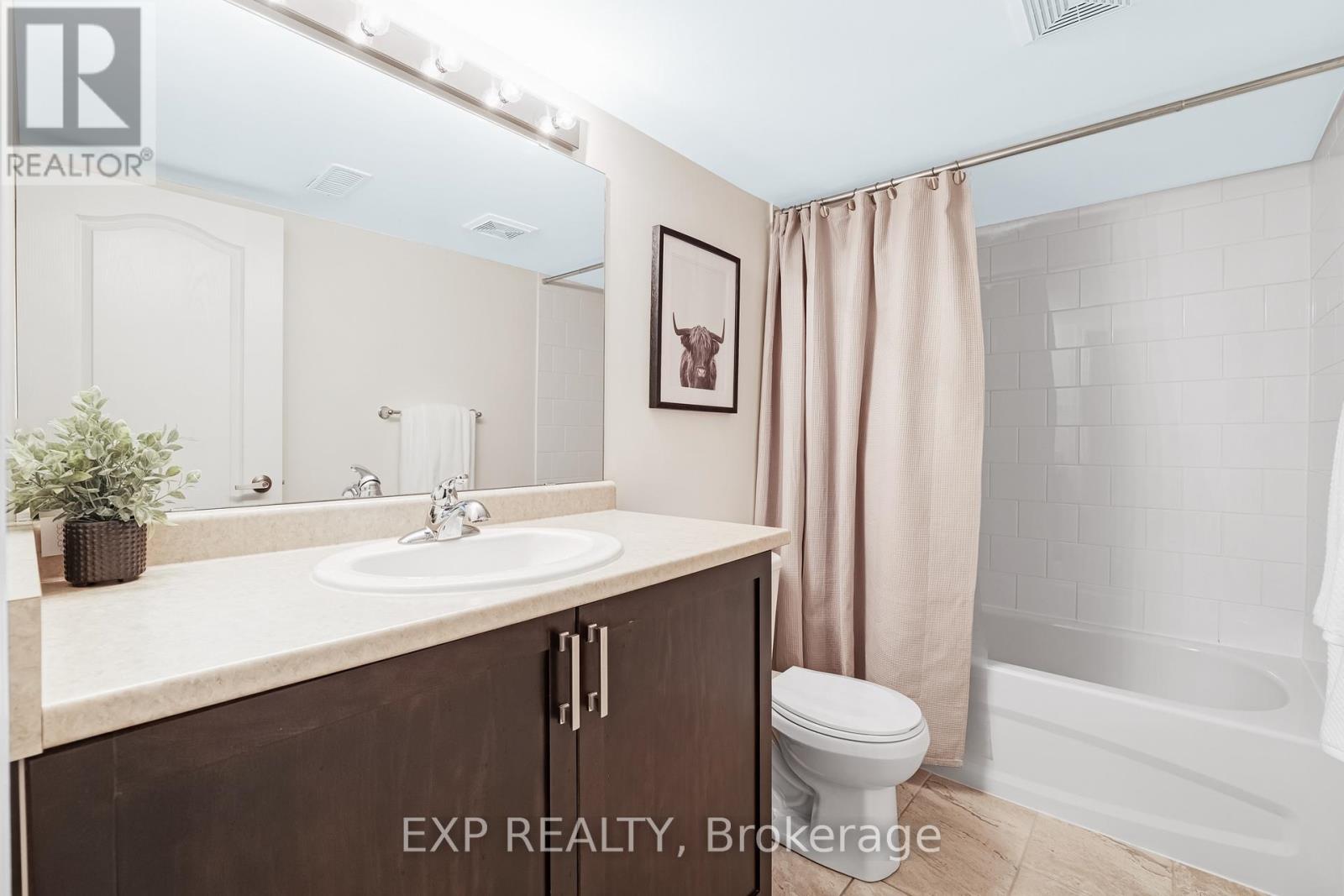 776 Harry Syratt Avenue, Newmarket, Ontario  L3X 0A3 - Photo 42 - N12471333
