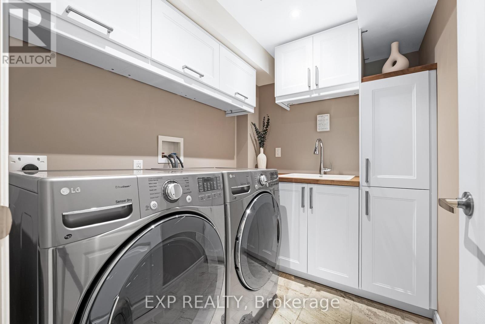 776 Harry Syratt Avenue, Newmarket, Ontario  L3X 0A3 - Photo 43 - N12471333