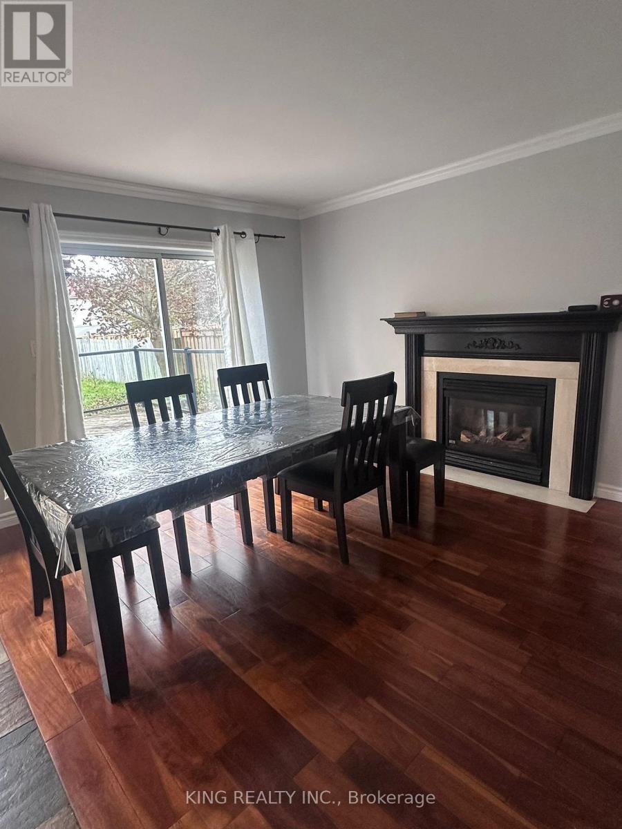 9 Whitehorn Crescent, Barrie (Holly), Ontario  L4N 8E3 - Photo 7 - S12468095