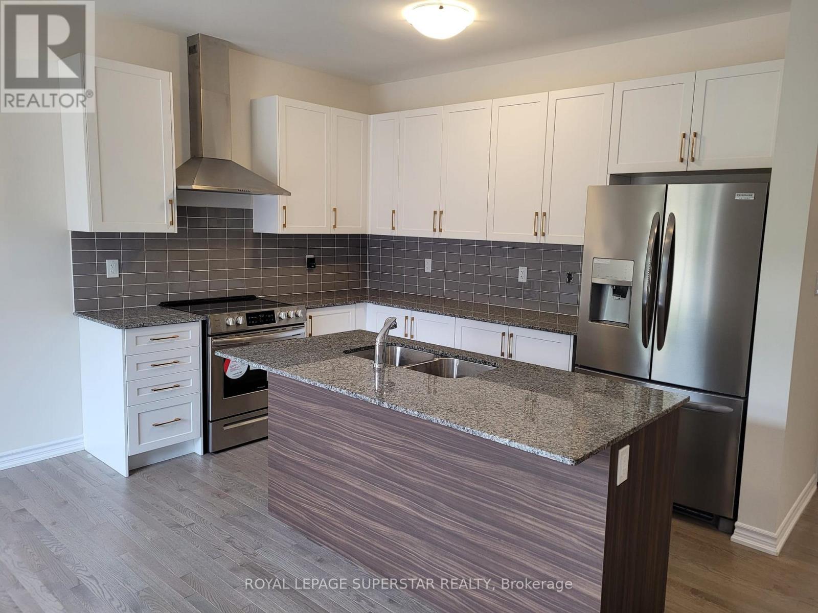 133 Berkely Street, Wasaga Beach, Ontario  L9Z 0K5 - Photo 28 - S12471201
