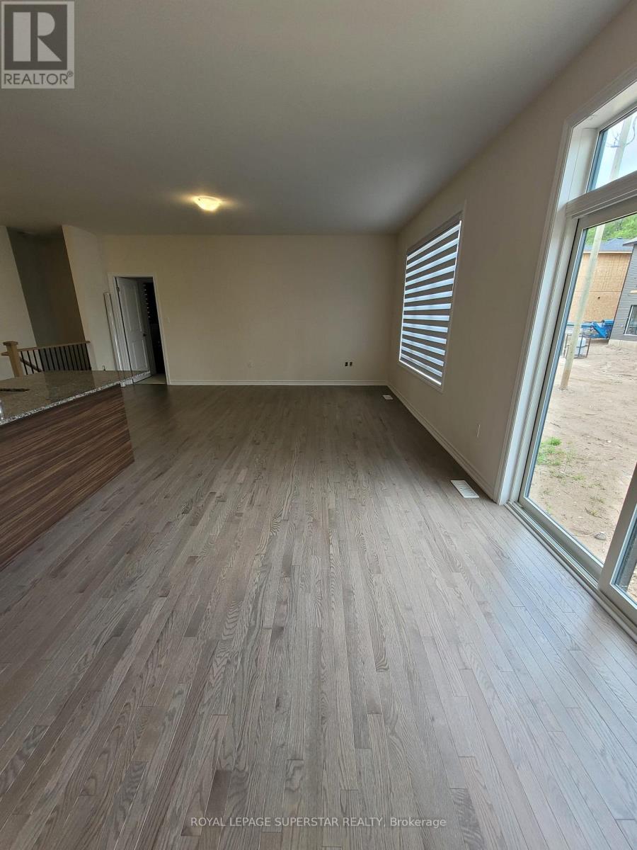 133 Berkely Street, Wasaga Beach, Ontario  L9Z 0K5 - Photo 4 - S12471201