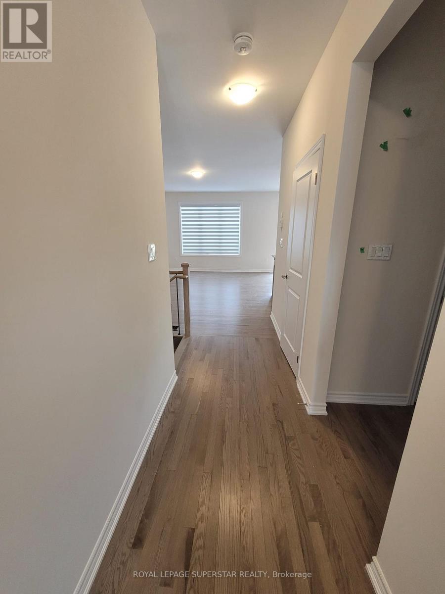 133 Berkely Street, Wasaga Beach, Ontario  L9Z 0K5 - Photo 5 - S12471201