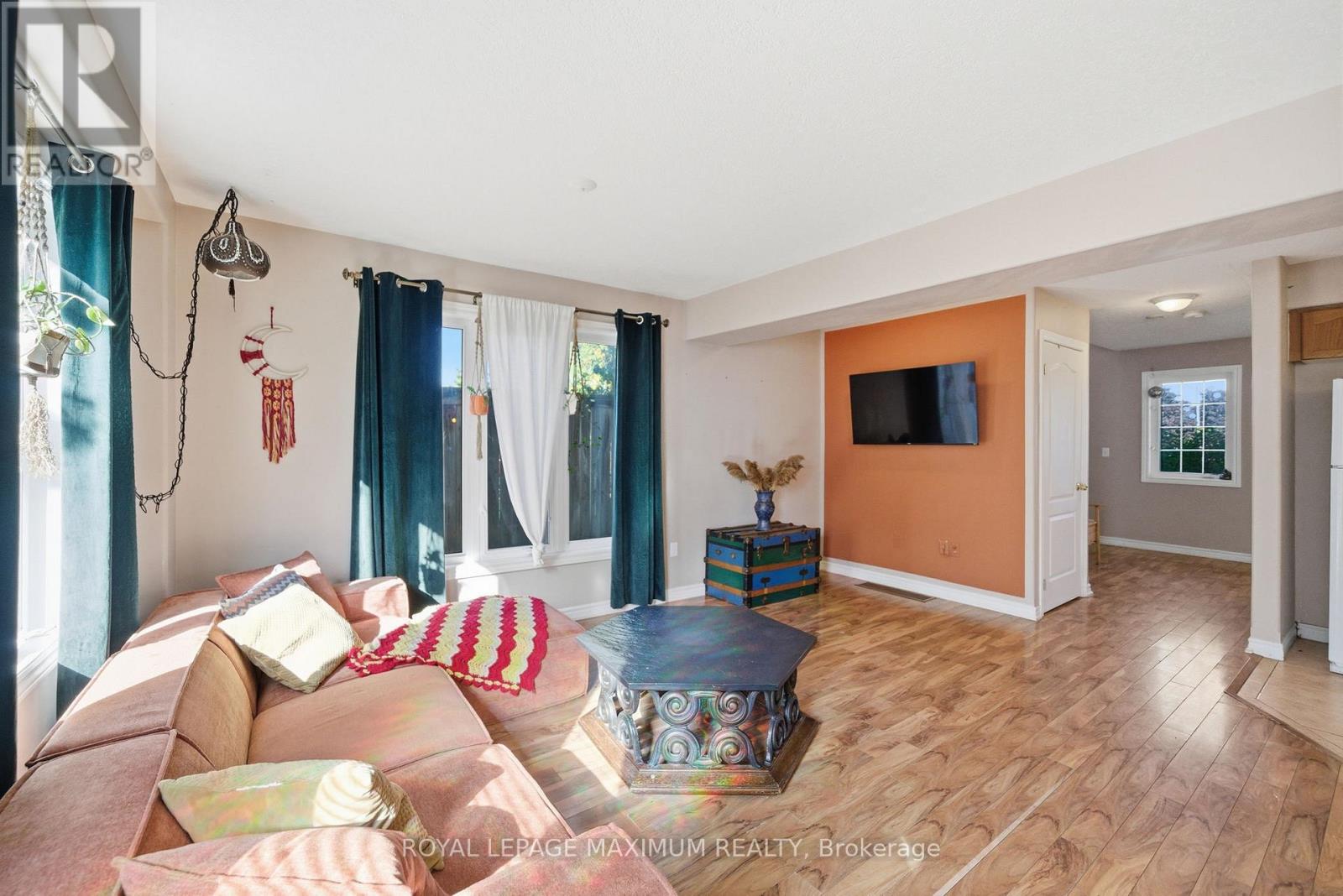 12a Marsellus Drive, Barrie, Ontario  L4N 0Y4 - Photo 8 - S12471235