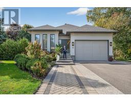 10 LEAVER AVENUE, Ottawa, Ontario