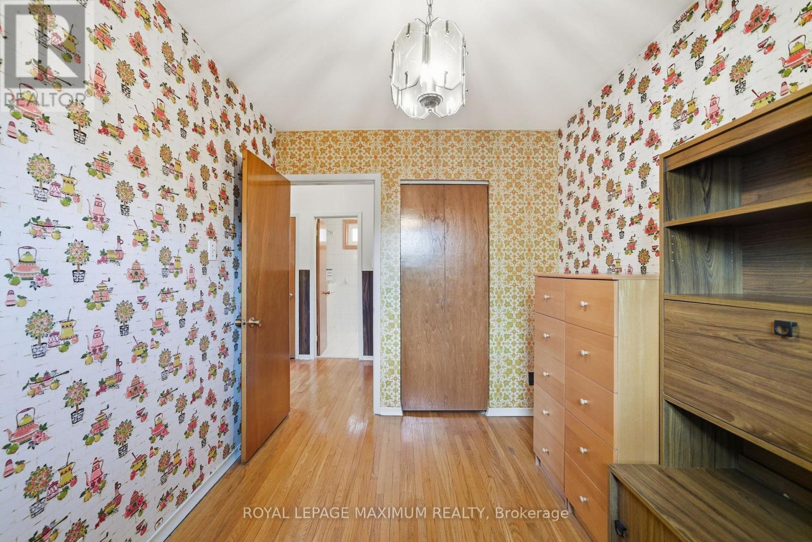 1 Riverton Drive, Toronto, Ontario  M9L 2N8 - Photo 22 - W12471189