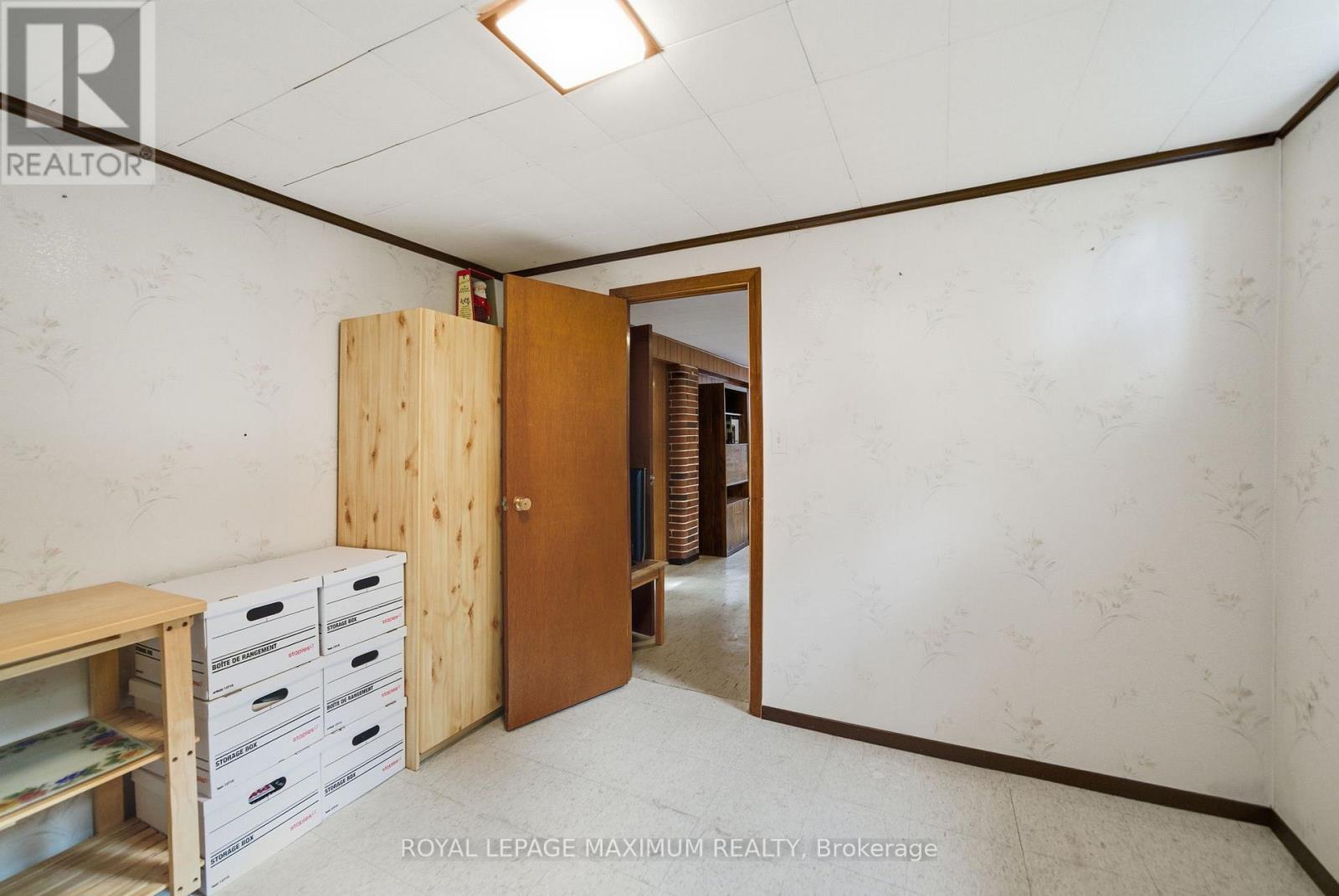 1 Riverton Drive, Toronto, Ontario  M9L 2N8 - Photo 32 - W12471189