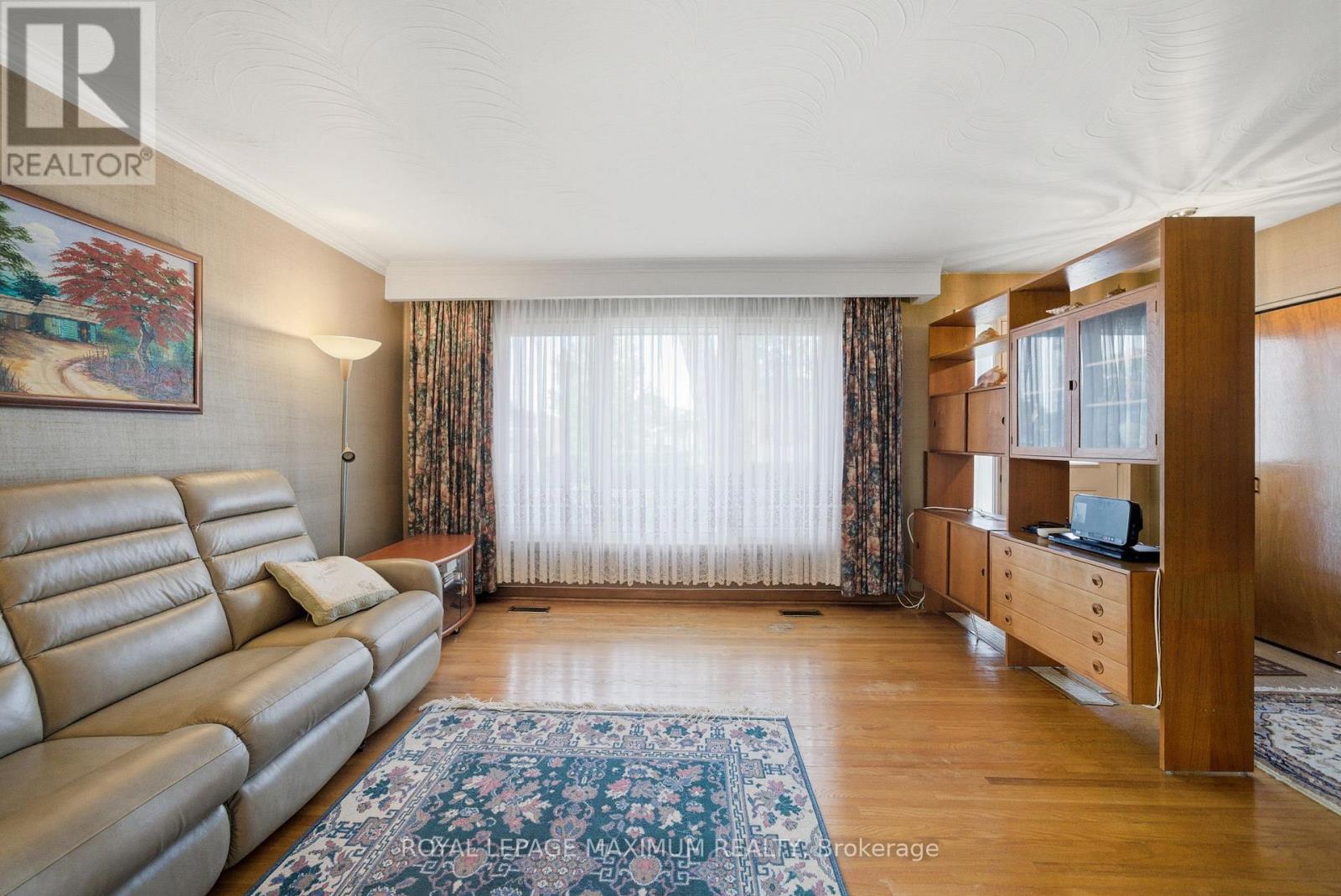 1 Riverton Drive, Toronto, Ontario  M9L 2N8 - Photo 7 - W12471189