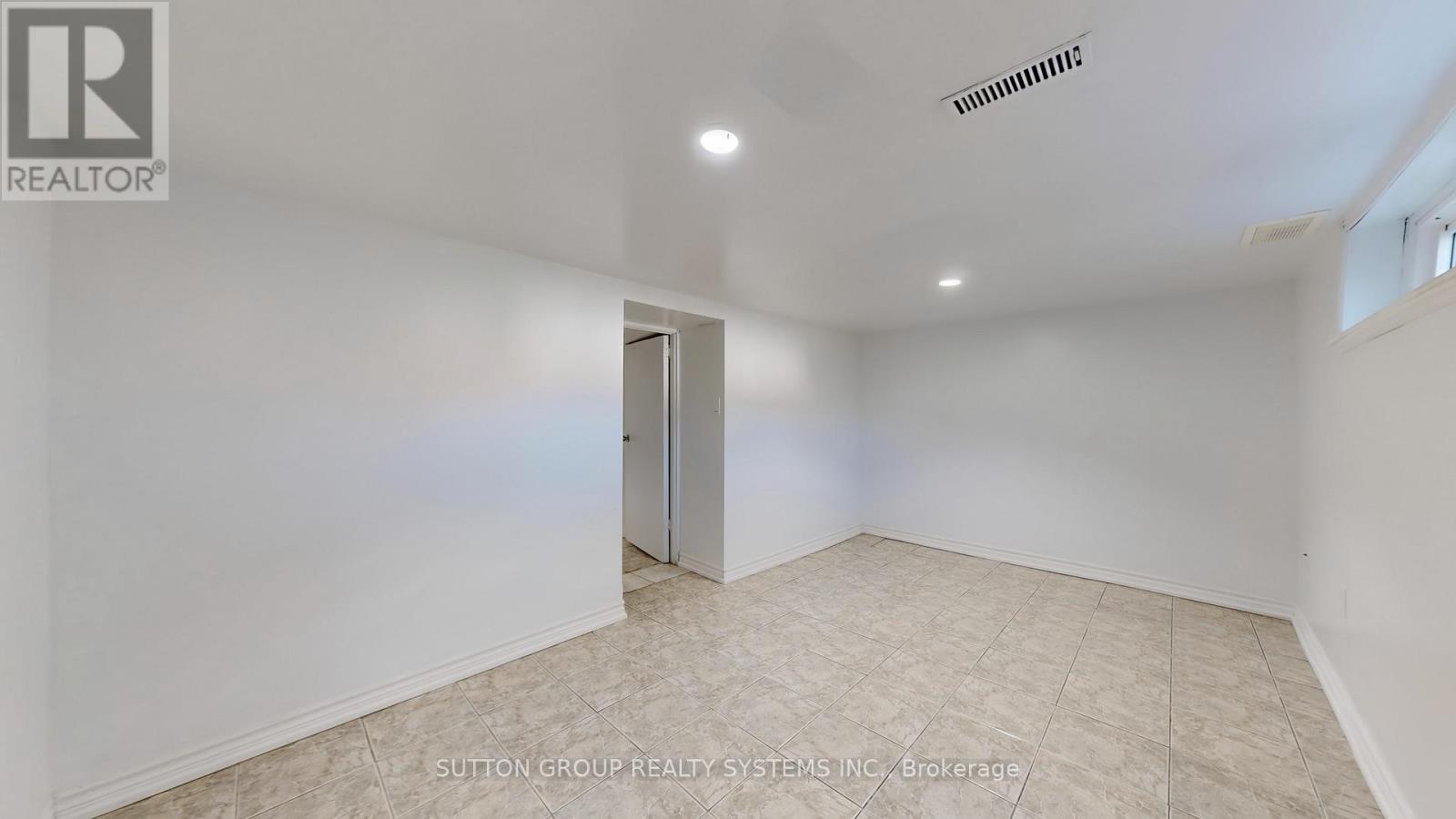 128 Northland Avenue, Toronto, Ontario  M6N 2E2 - Photo 24 - W12471197
